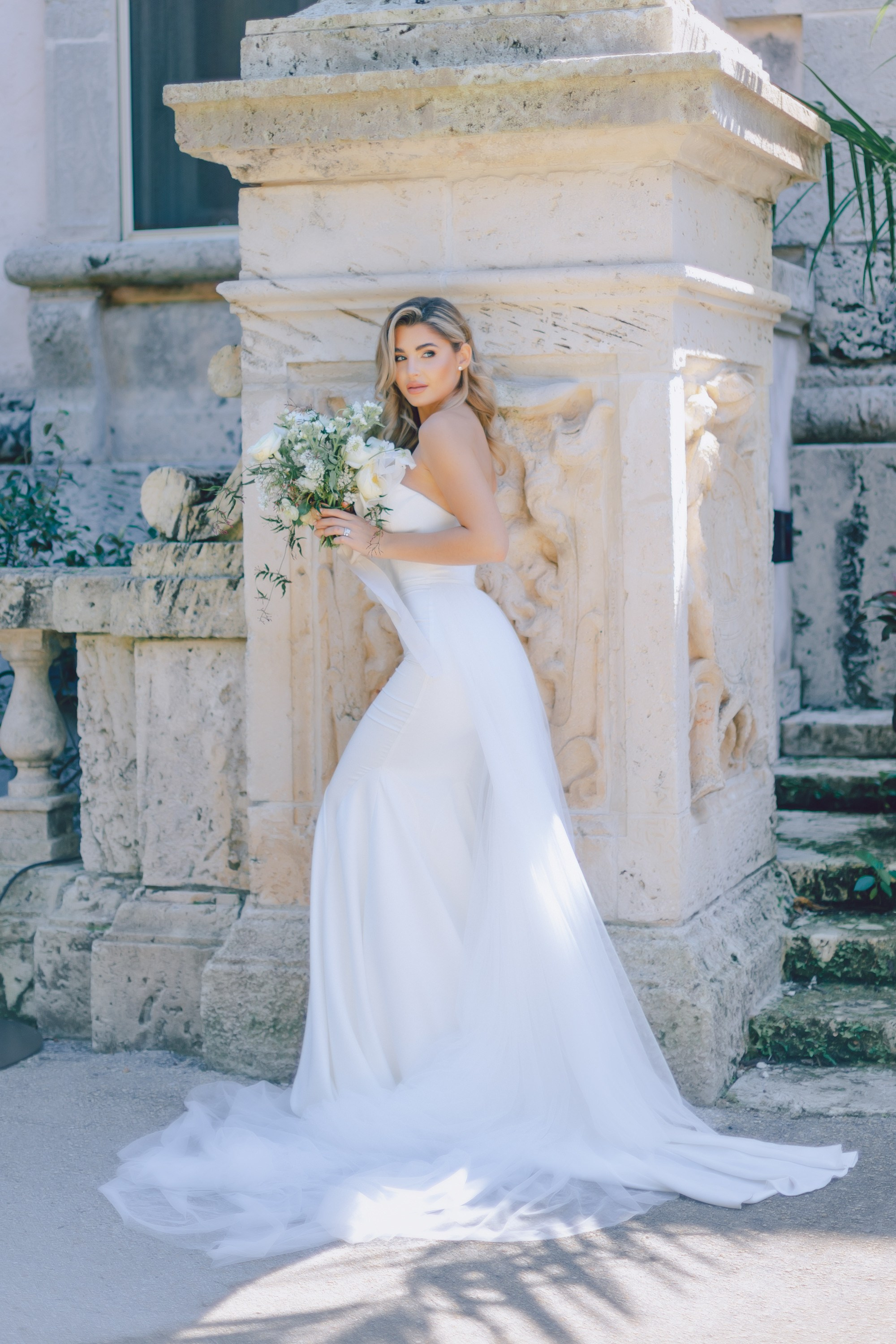 My name is Kate and I am family and wedding photographer