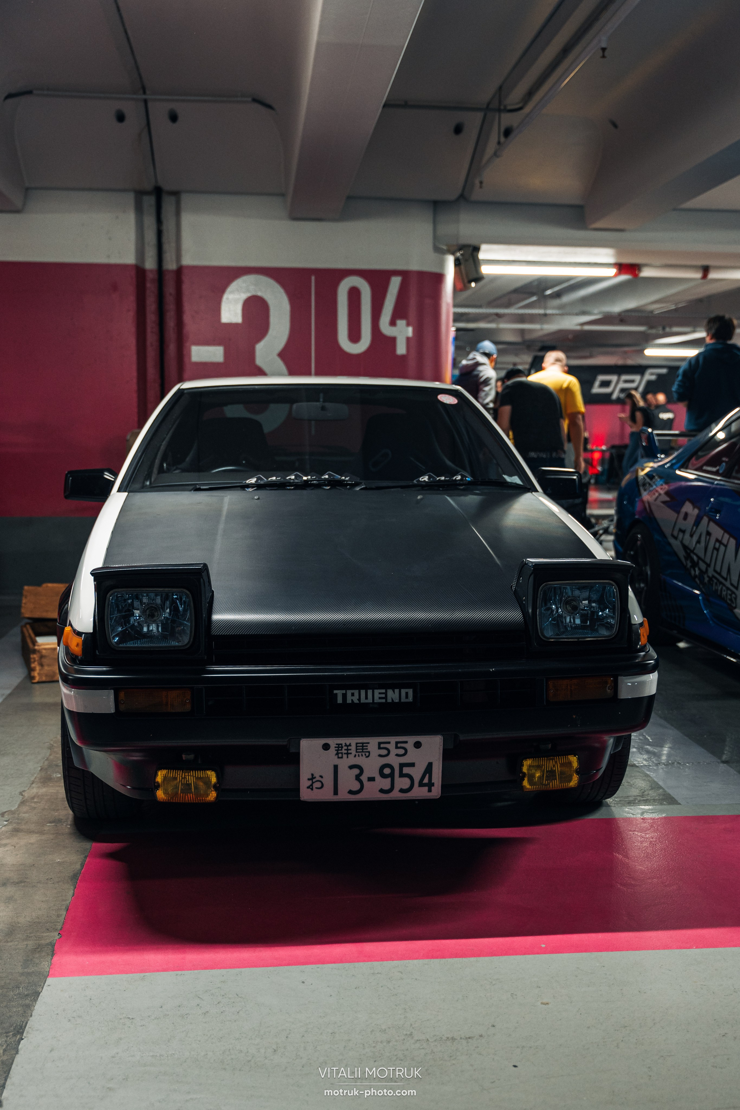 Chika Japan 7. Photographer in Paris — Vitalii Motruk