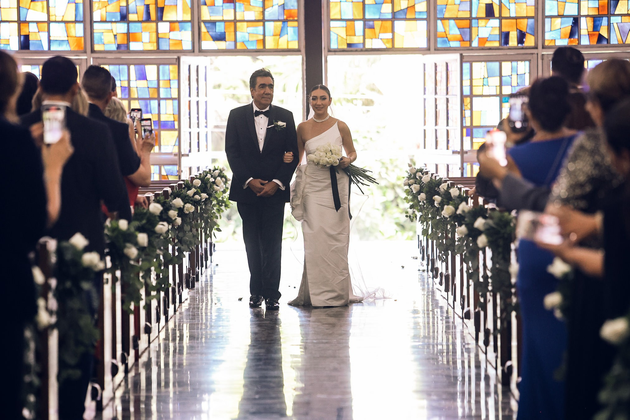 Tijuana Antiguo cine Bujazan, Boda Sherlinne y Joaquin. Estudio de fotografia en Tijuana