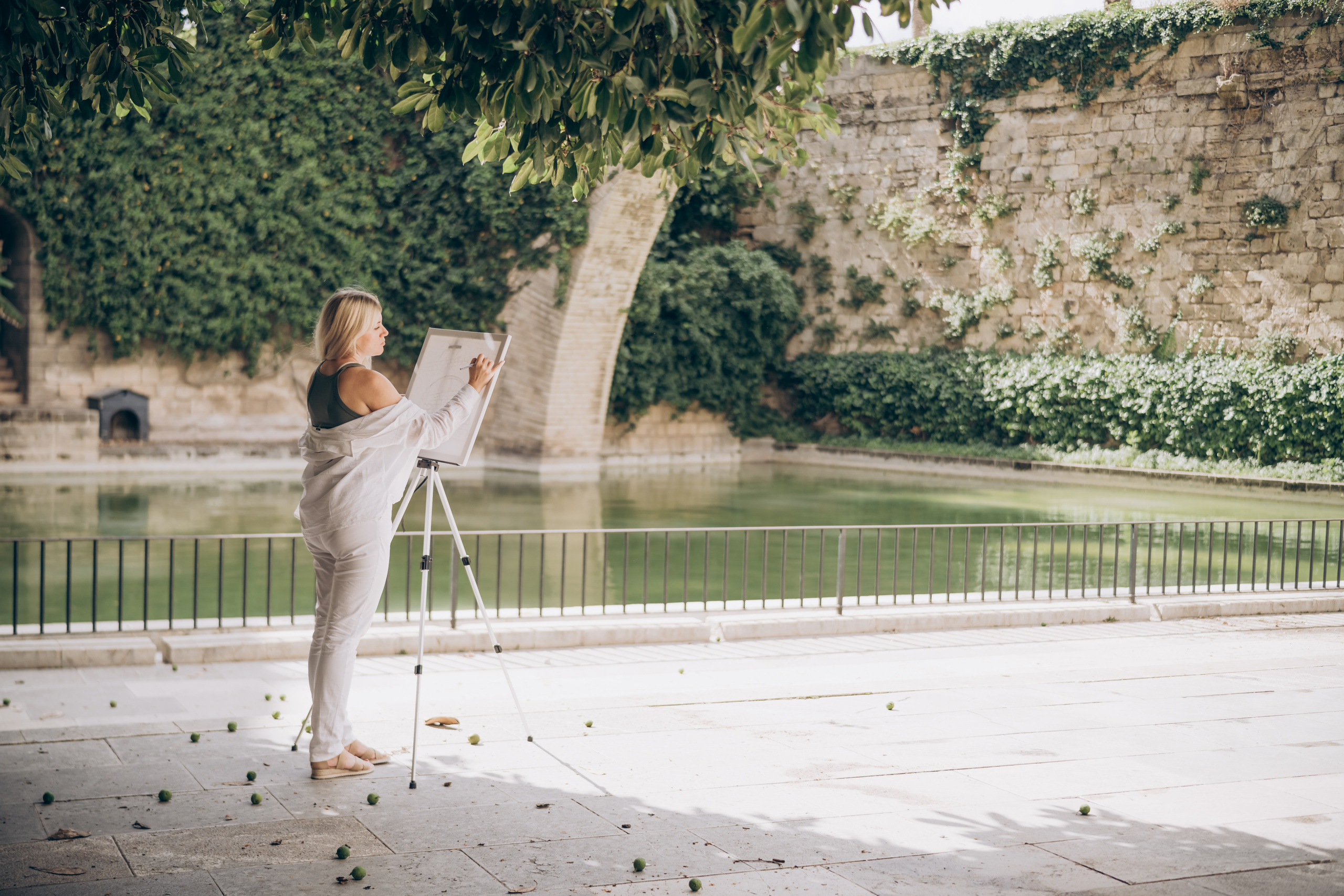 Painter at work. Photographer in Mallorca