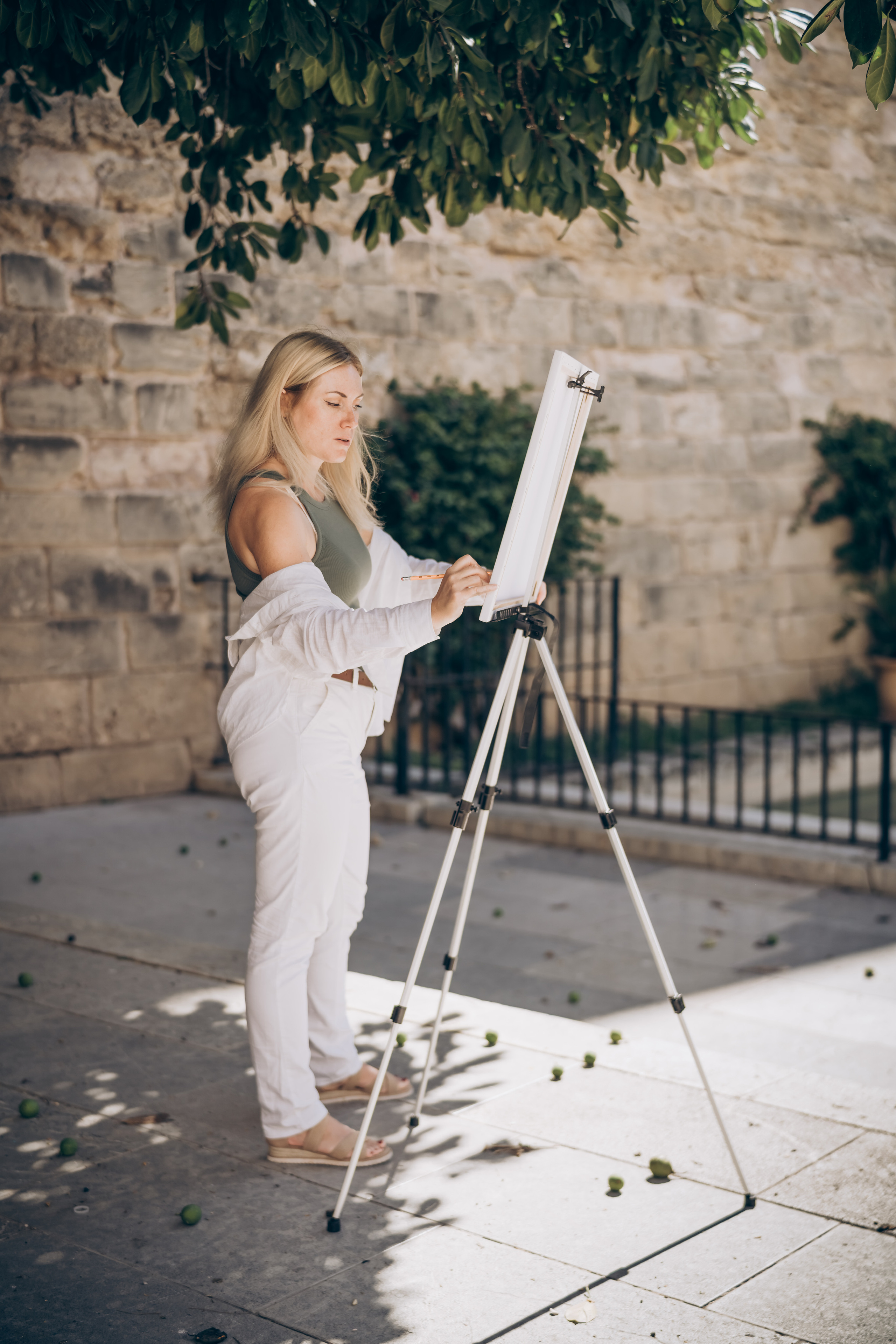 Painter at work. Photographer in Mallorca