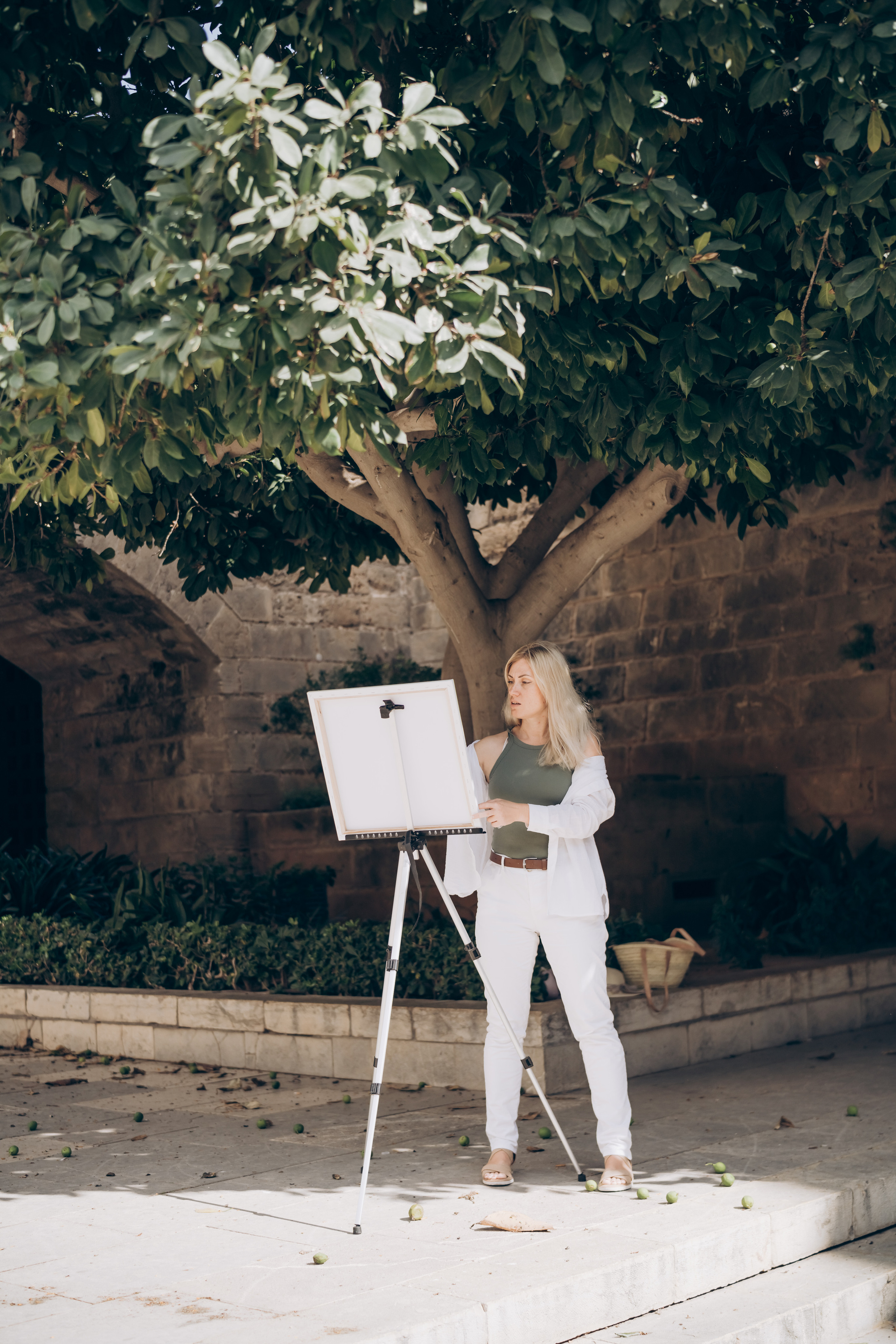 Painter at work. Photographer in Mallorca