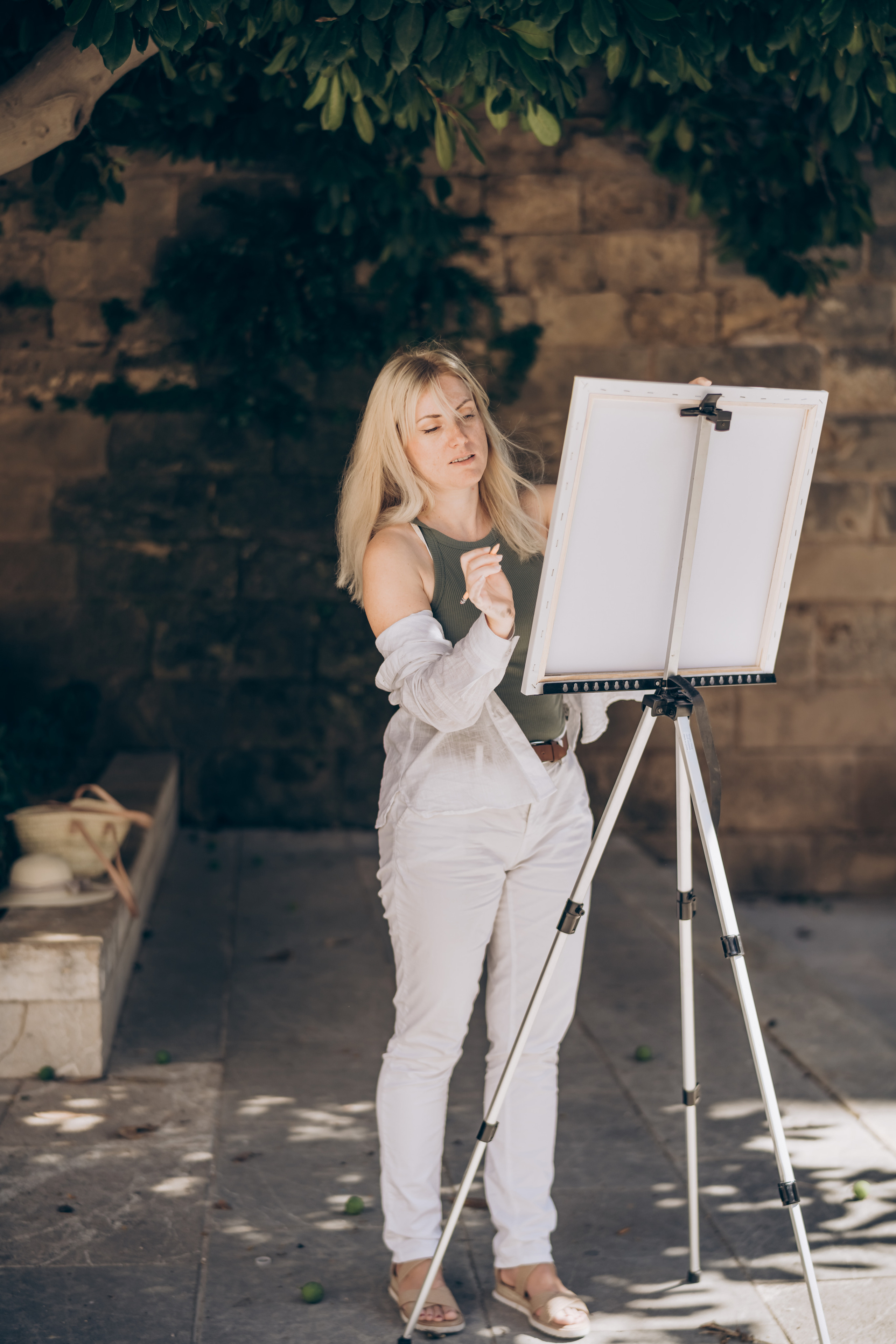 Painter at work. Photographer in Mallorca