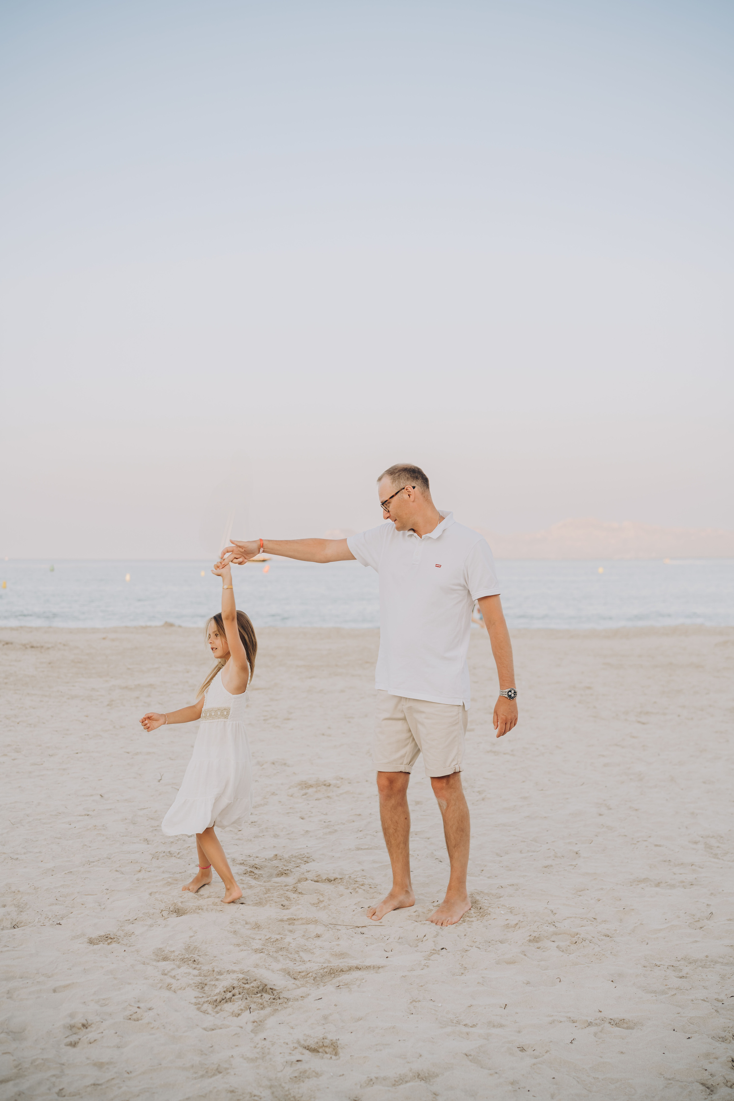 Family photo session in Alcudia, Mallorca. Photographer in Mallorca