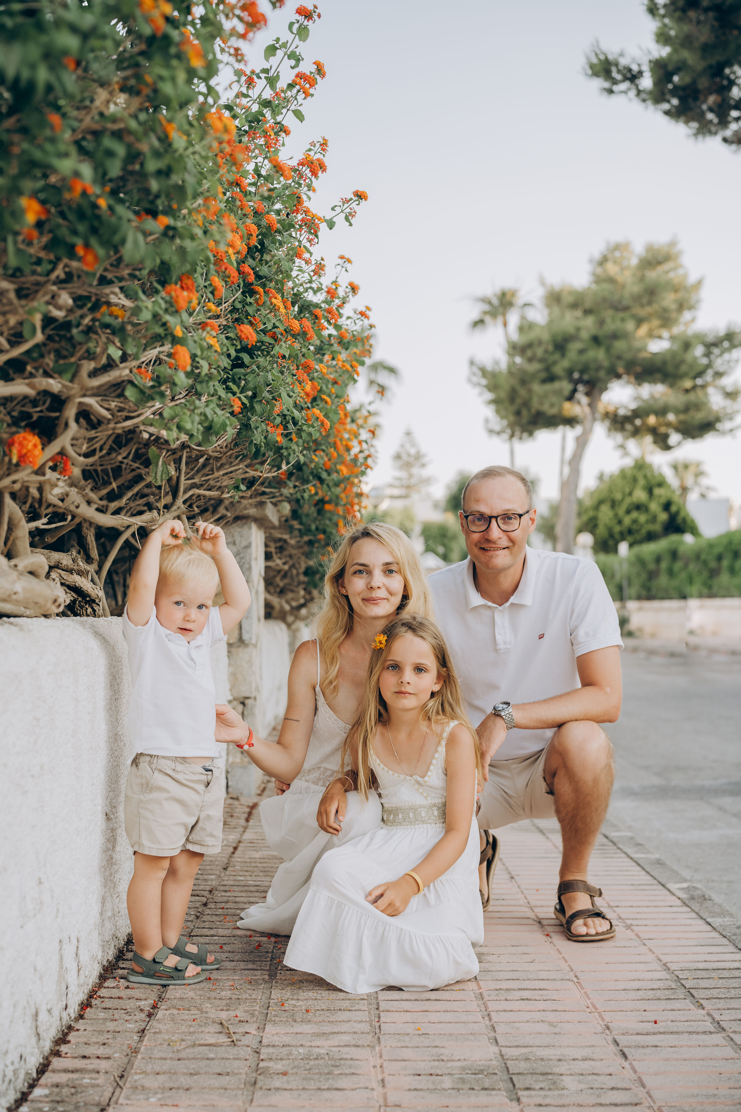 Family photo session in Alcudia, Mallorca. Photographer in Mallorca