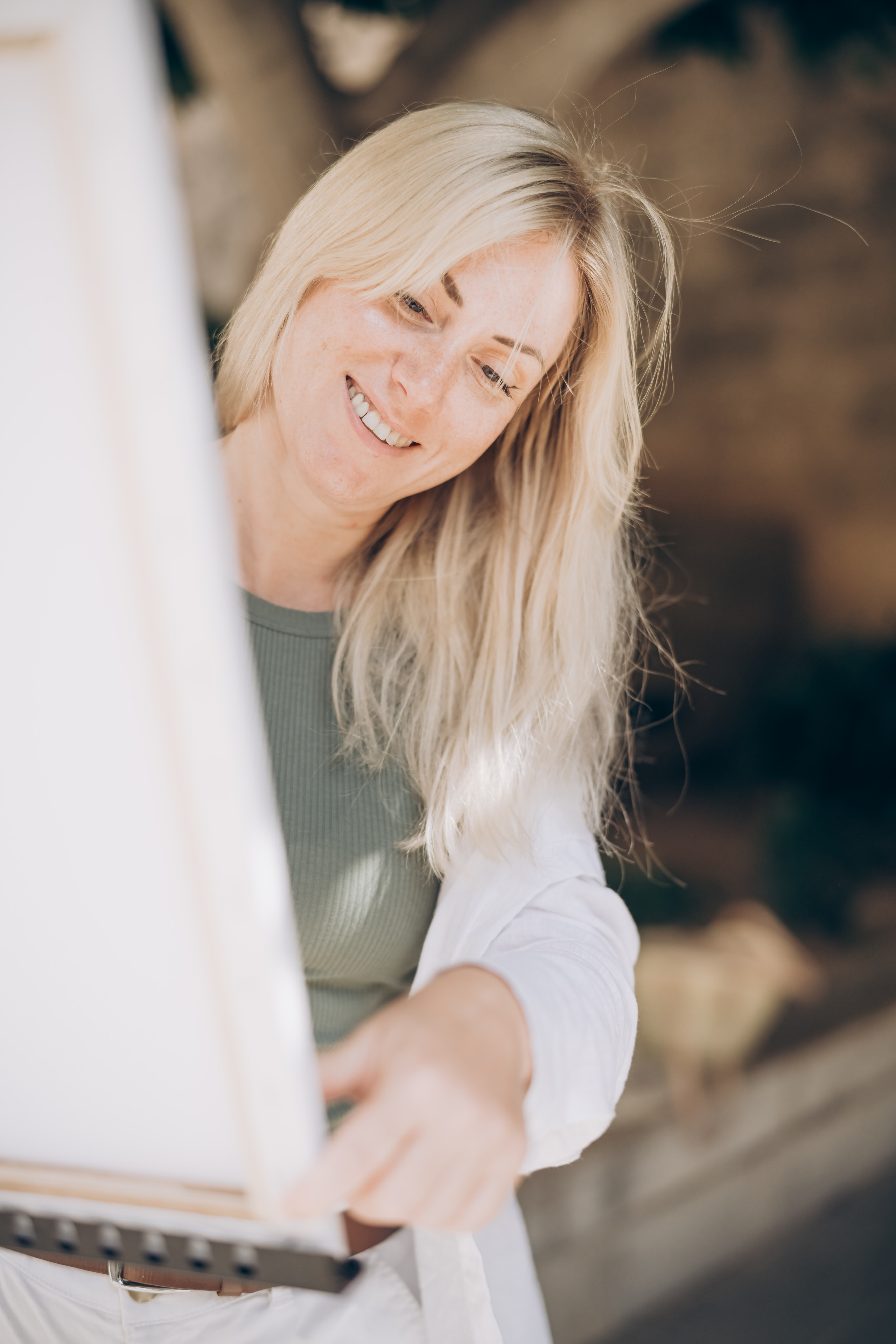 Painter at work. Photographer in Mallorca