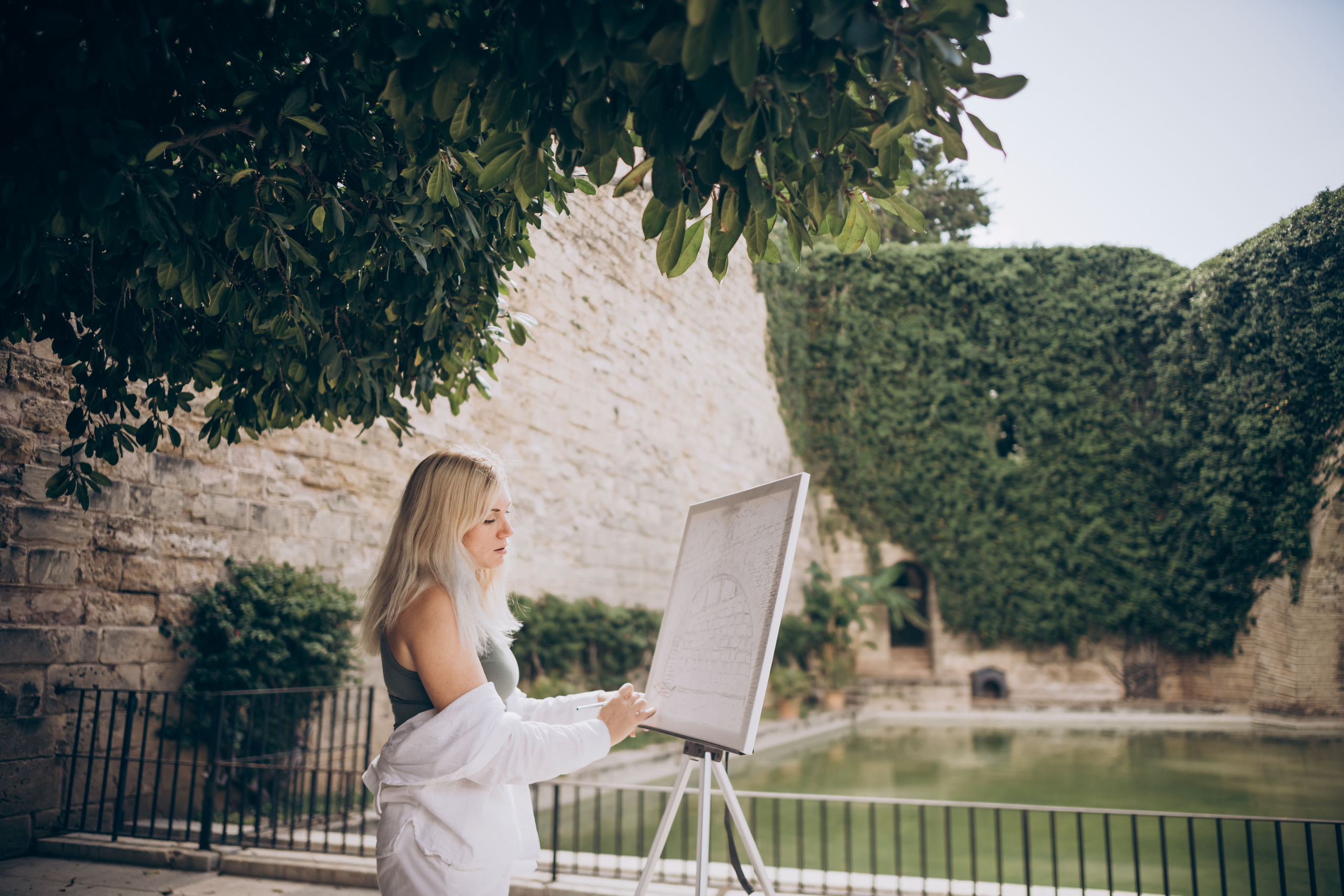 Painter at work. Photographer in Mallorca