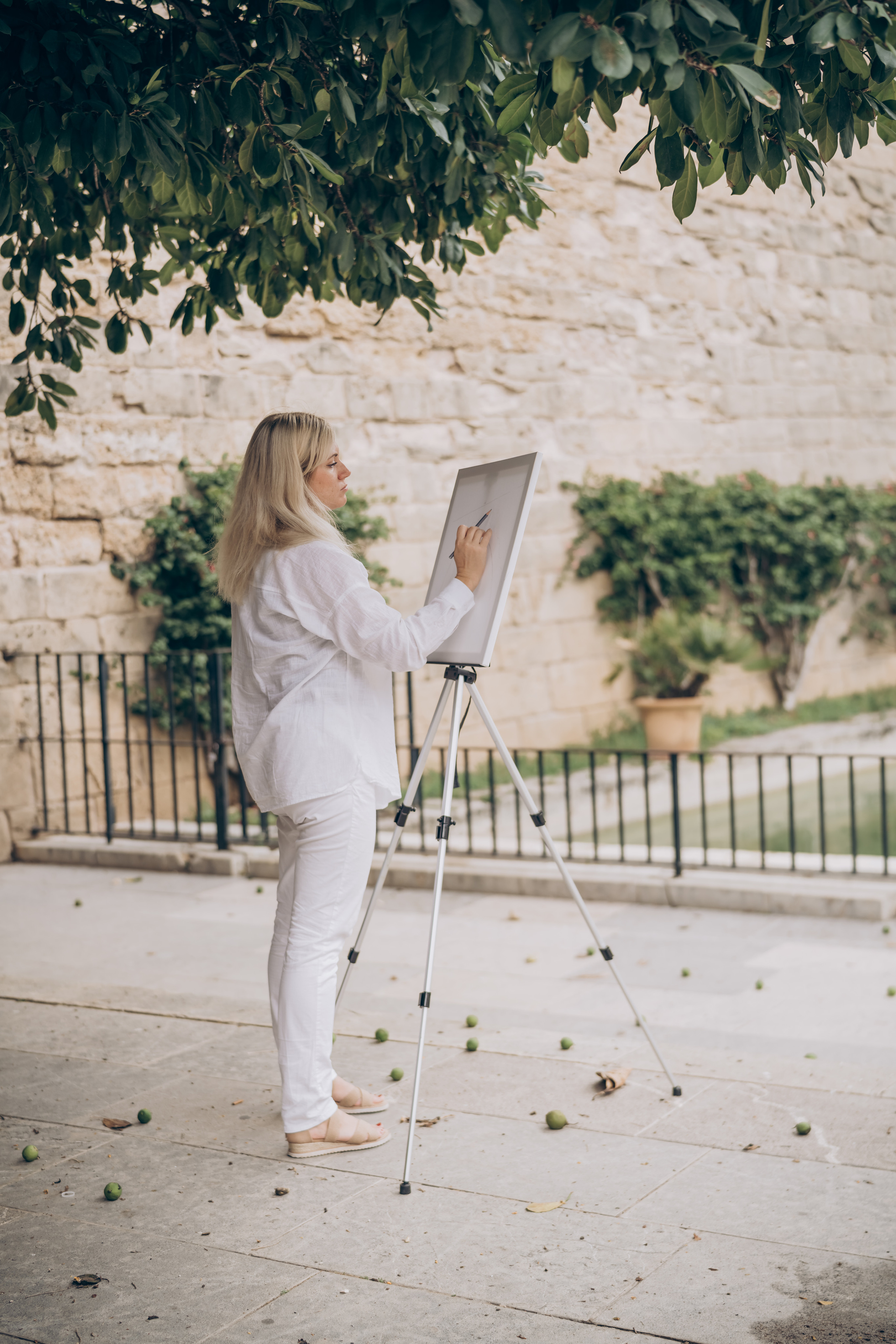 Painter at work. Photographer in Mallorca