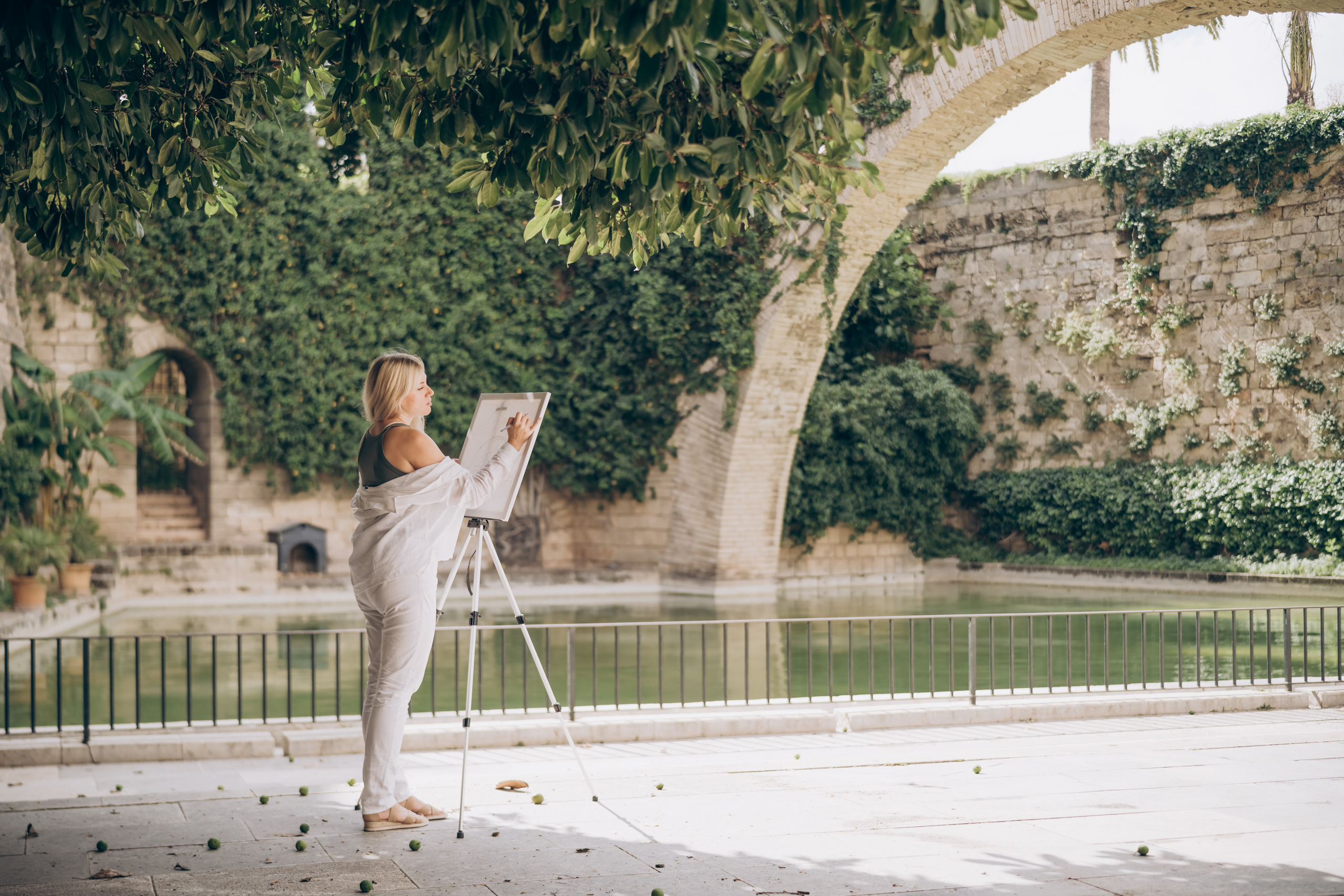 Painter at work. Photographer in Mallorca