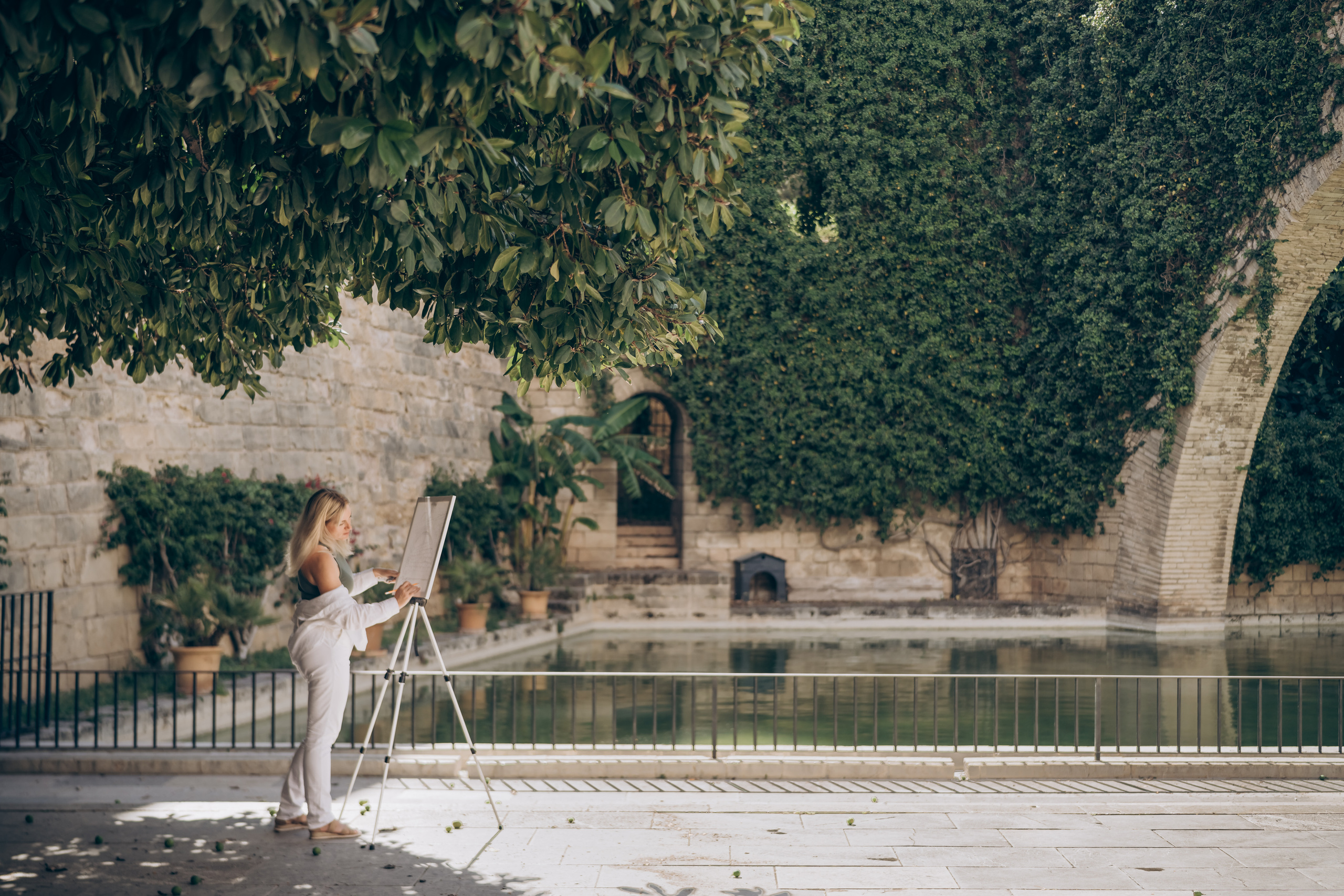 Painter at work. Photographer in Mallorca