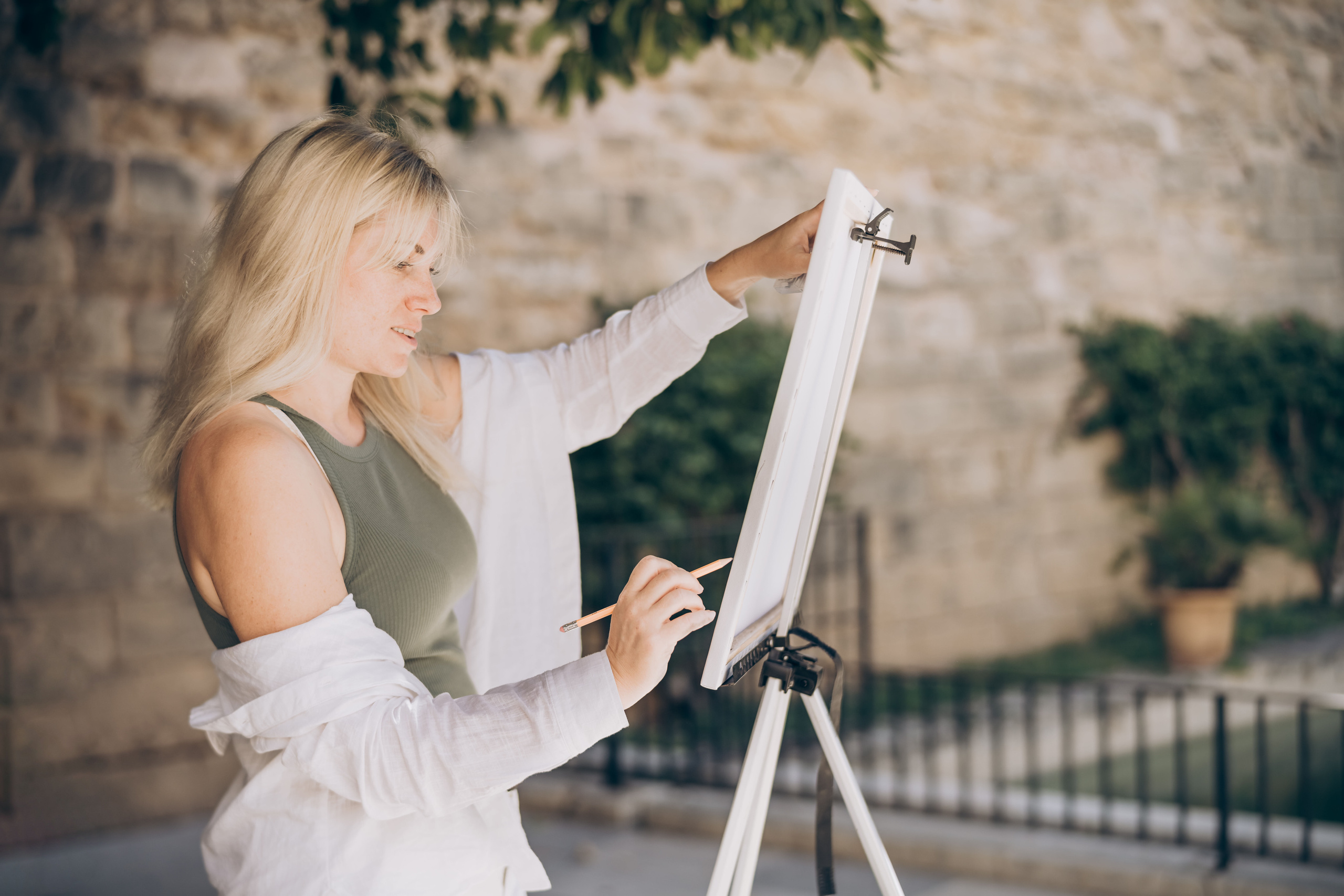 Painter at work. Photographer in Mallorca