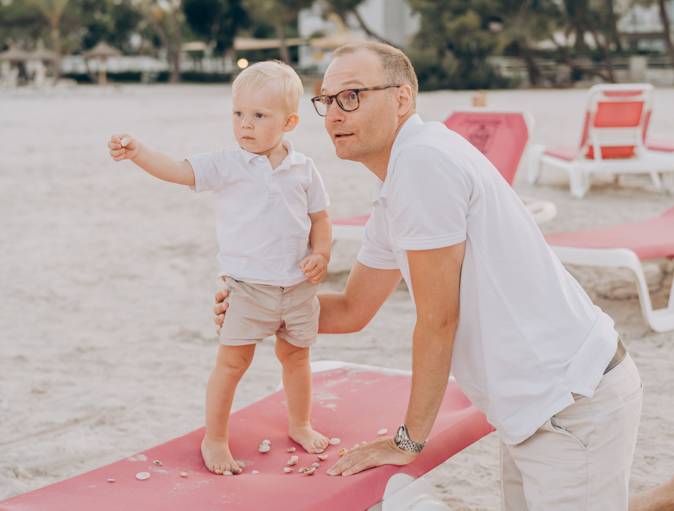 Family photo session in Alcudia, Mallorca. Photographer in Mallorca