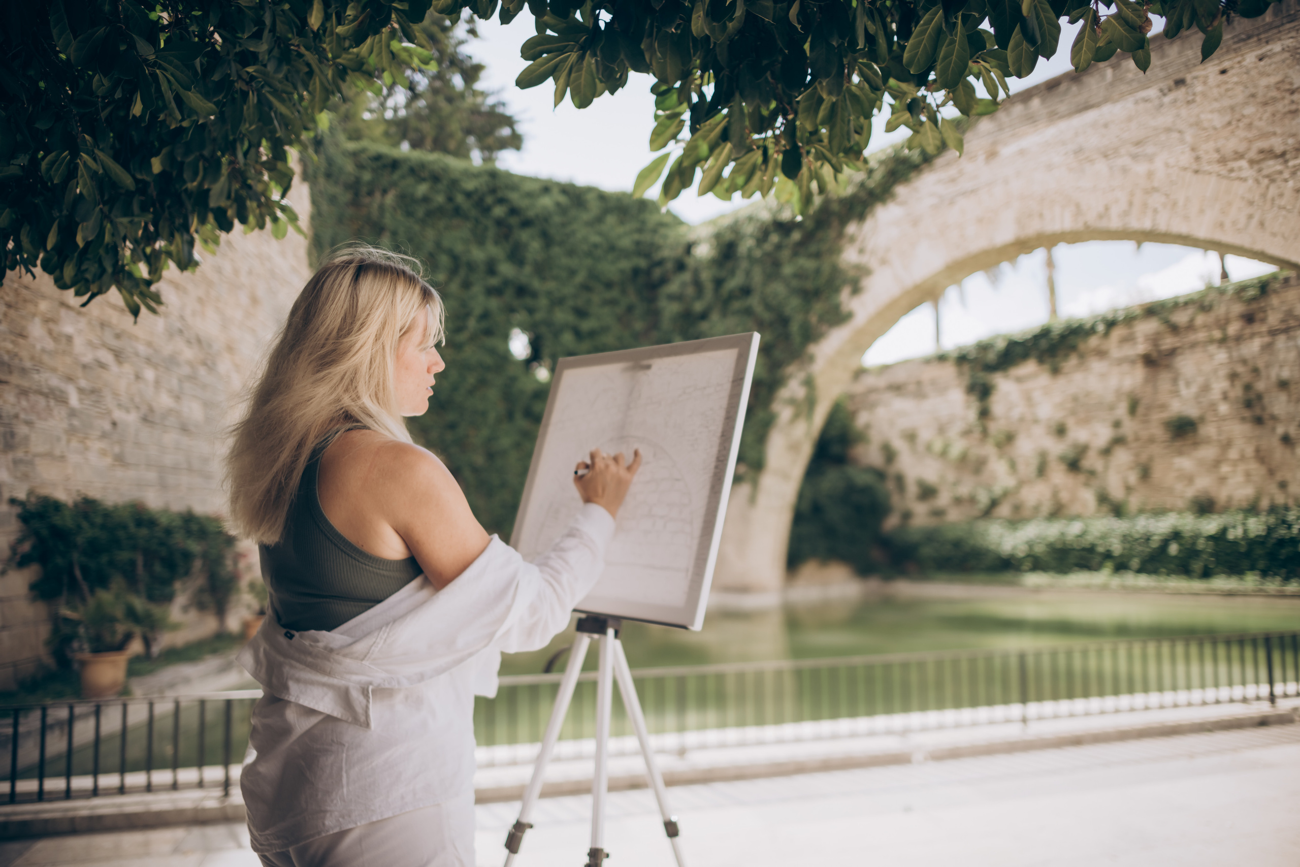 Painter at work. Photographer in Mallorca