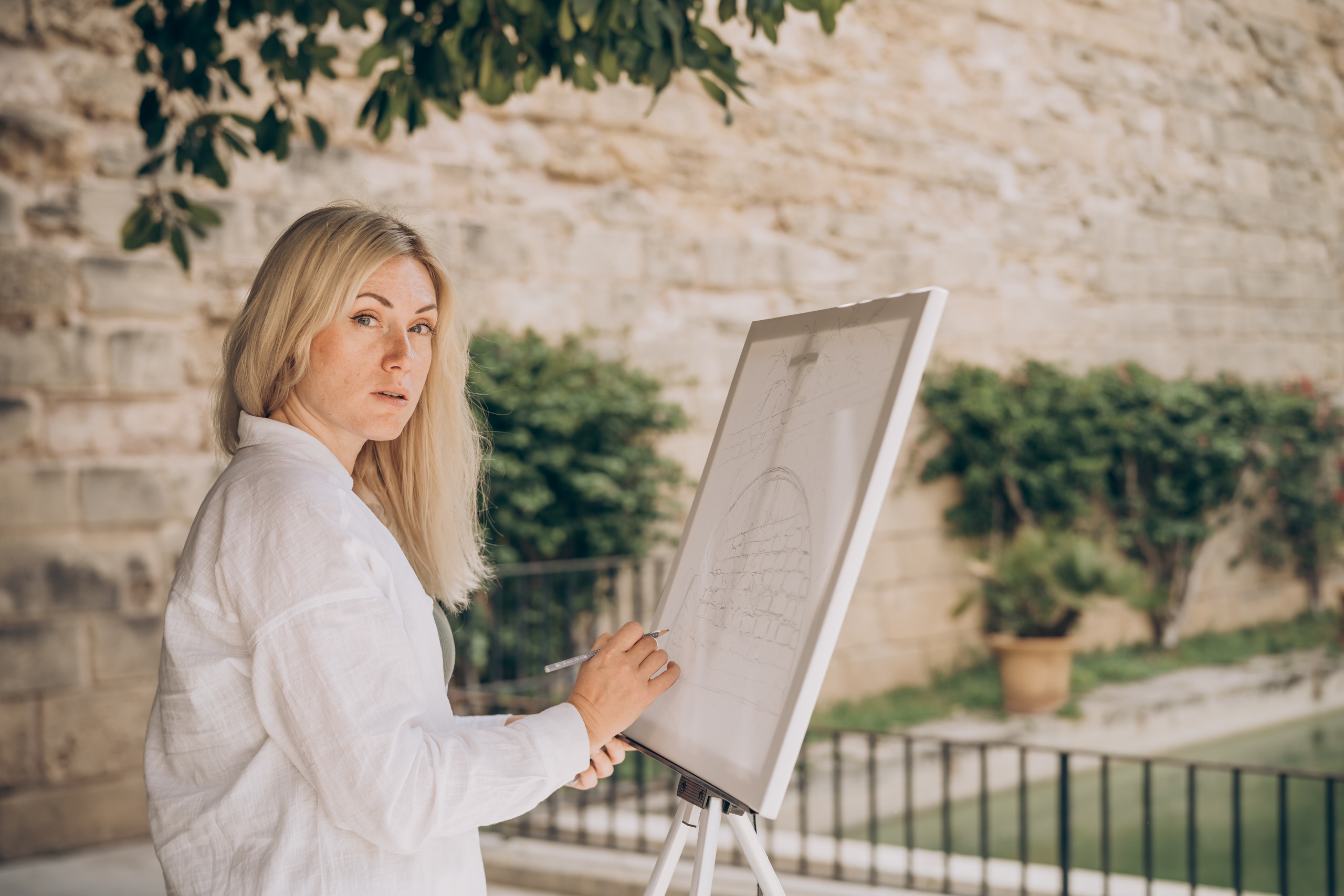 Painter at work. Photographer in Mallorca