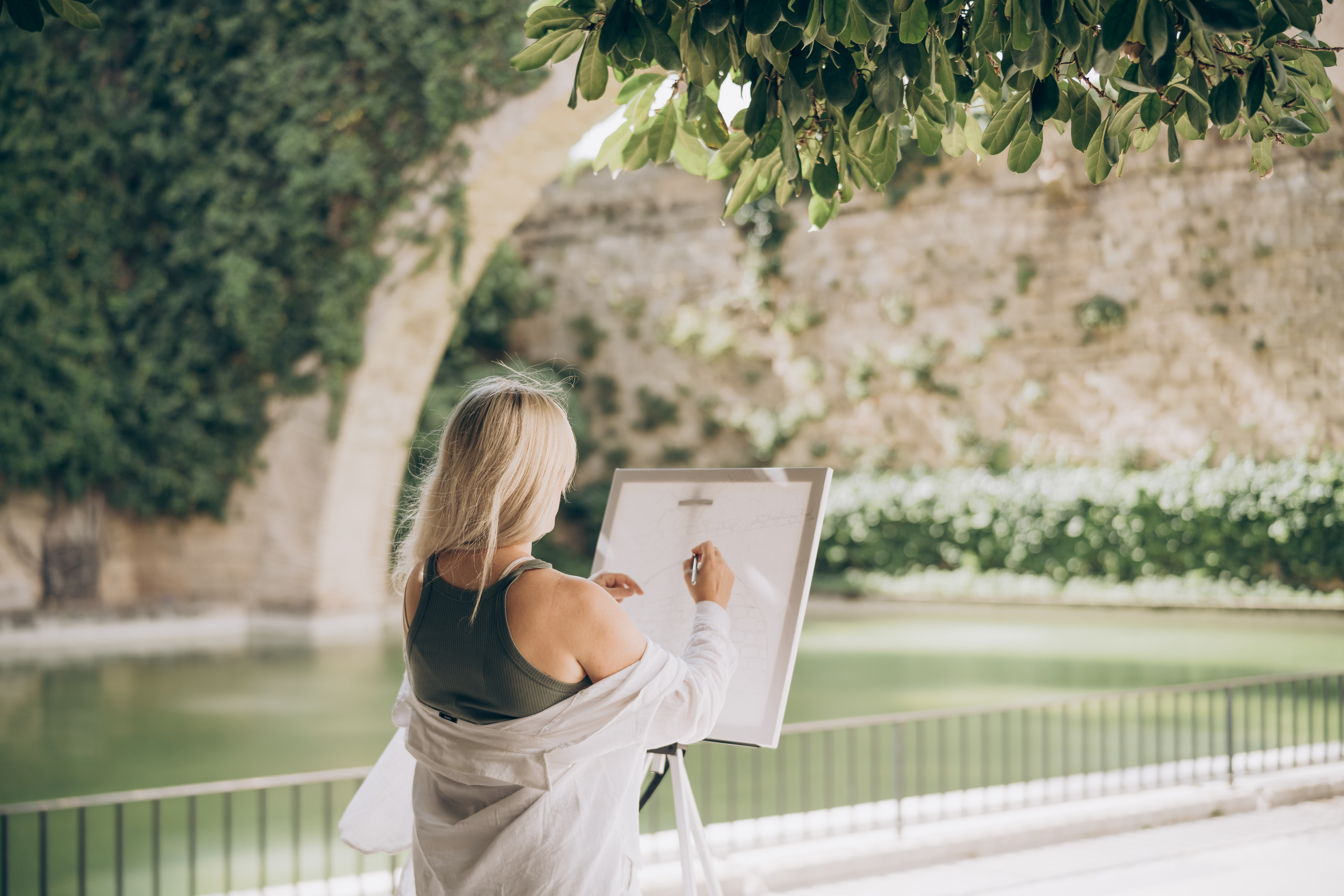 Painter at work. Photographer in Mallorca