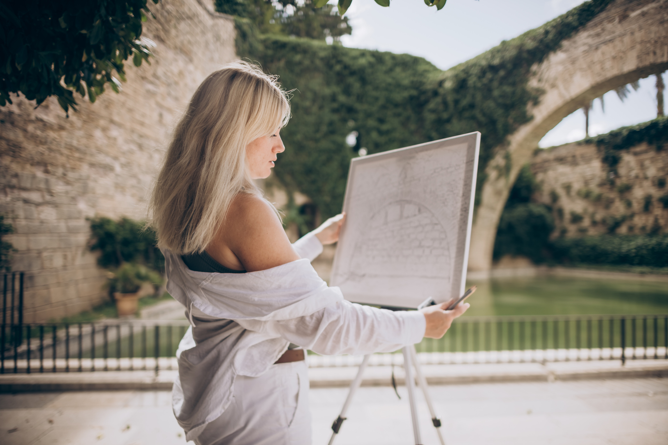 Painter at work. Photographer in Mallorca