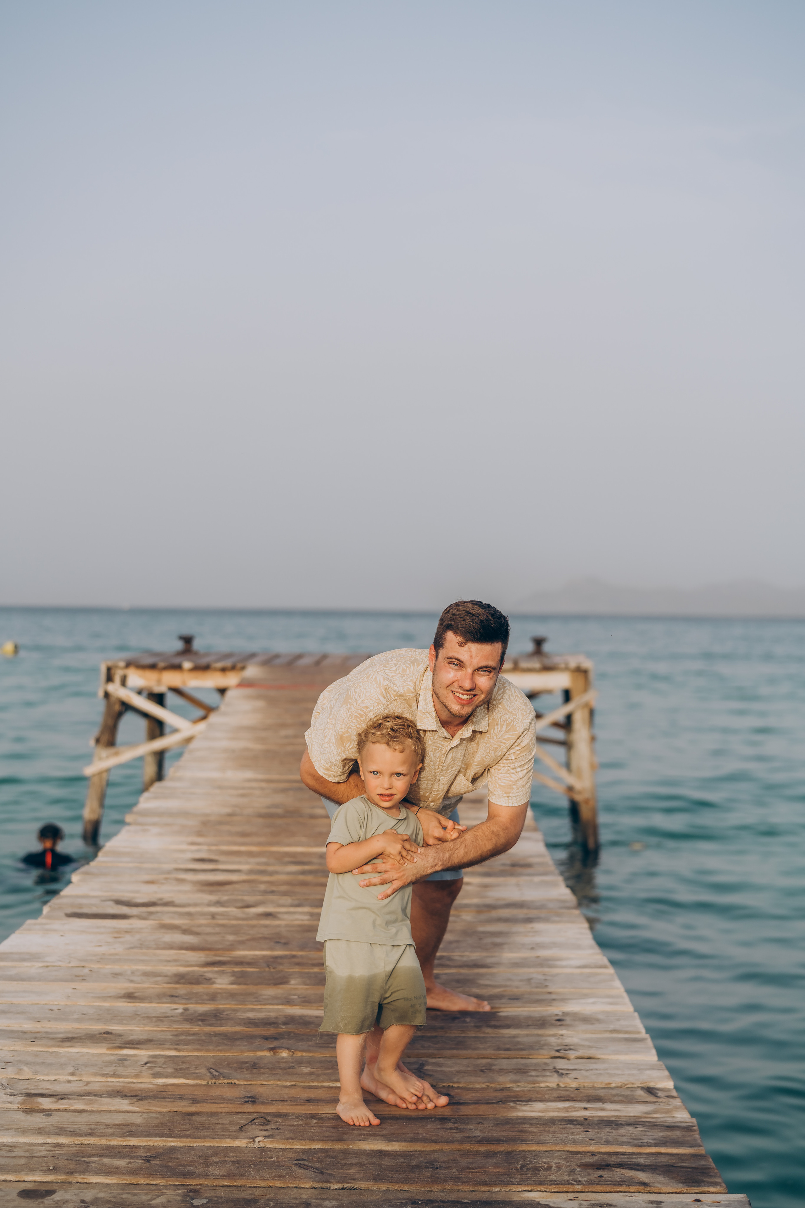 Family photo on the beach of Mallorca. Photographer in Mallorca