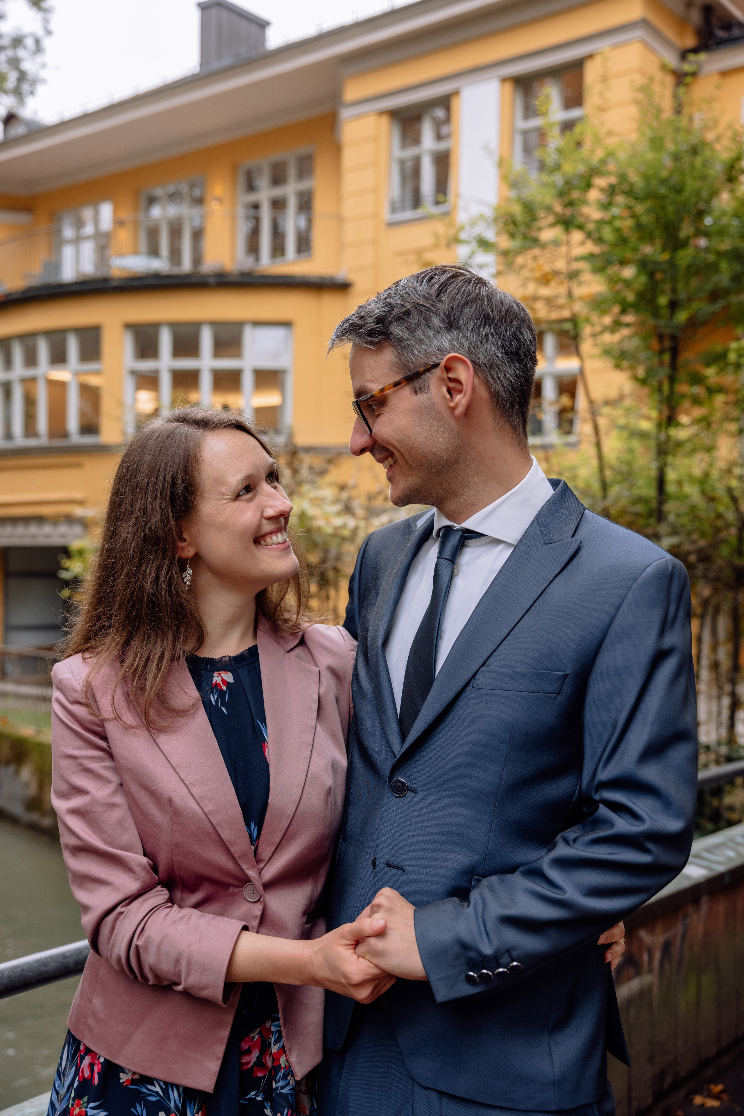 Zeitlose Hochzeit im Standesamt Mandlstraße | München Schwabing. Hochzeitsfotograf München Taufe Familienfotograf Tanja Mauke