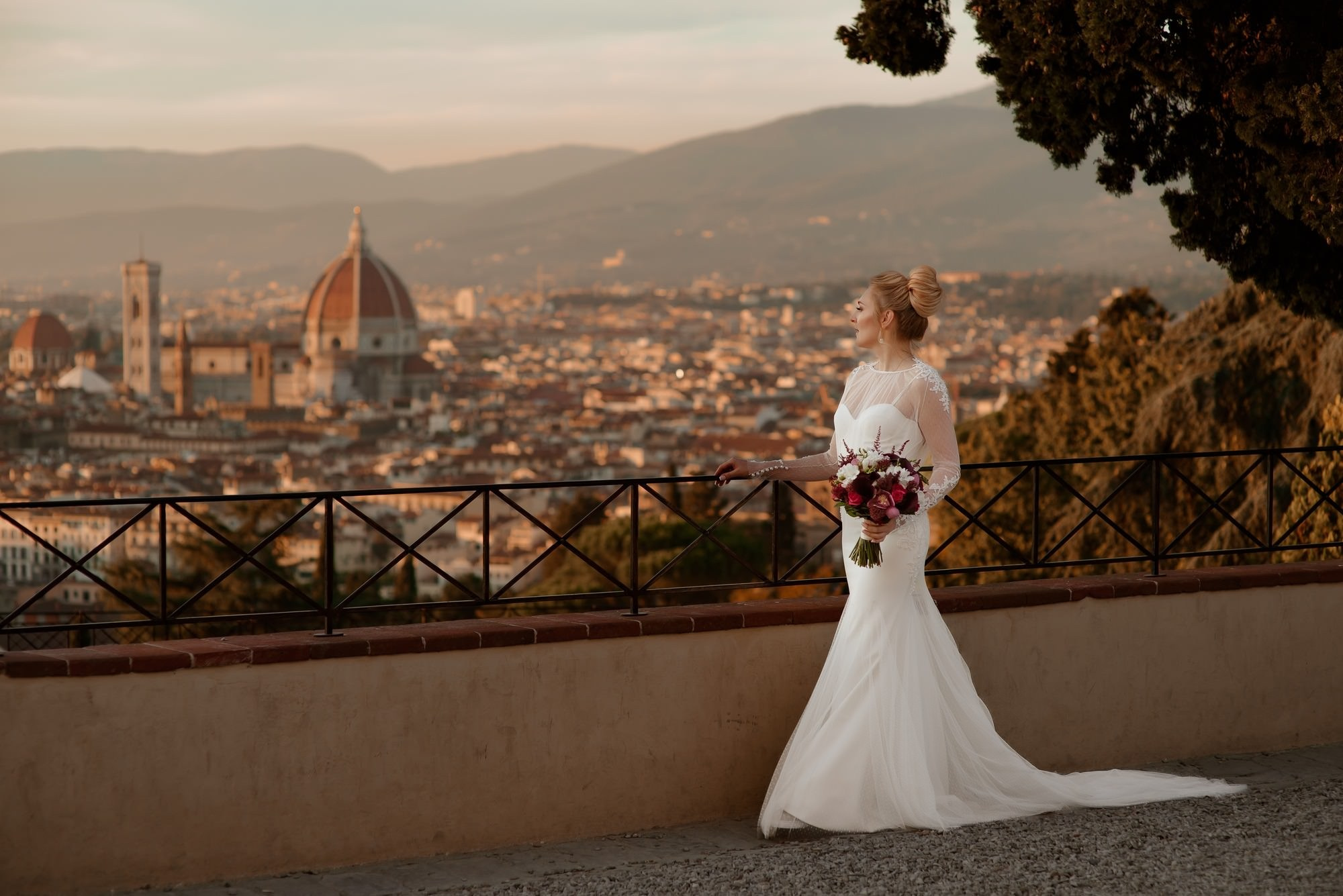 Bride portrait Florence panoramic view Tuscany