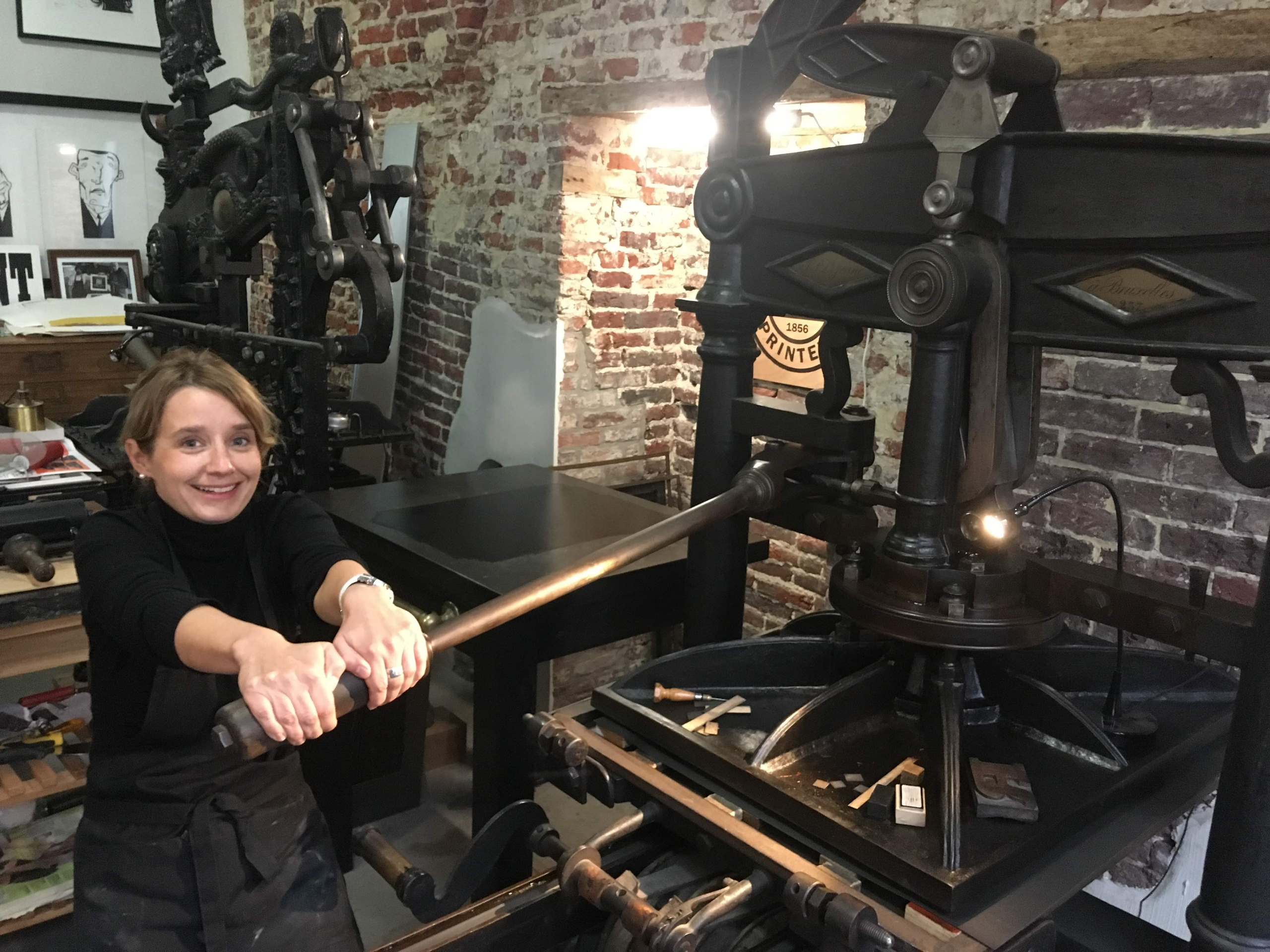 Barber print linocut printmaker antique printmaker barber print sous-sol editions limitededition artprint barberprint barber Rossini Figaro art print Nadia Kuprina