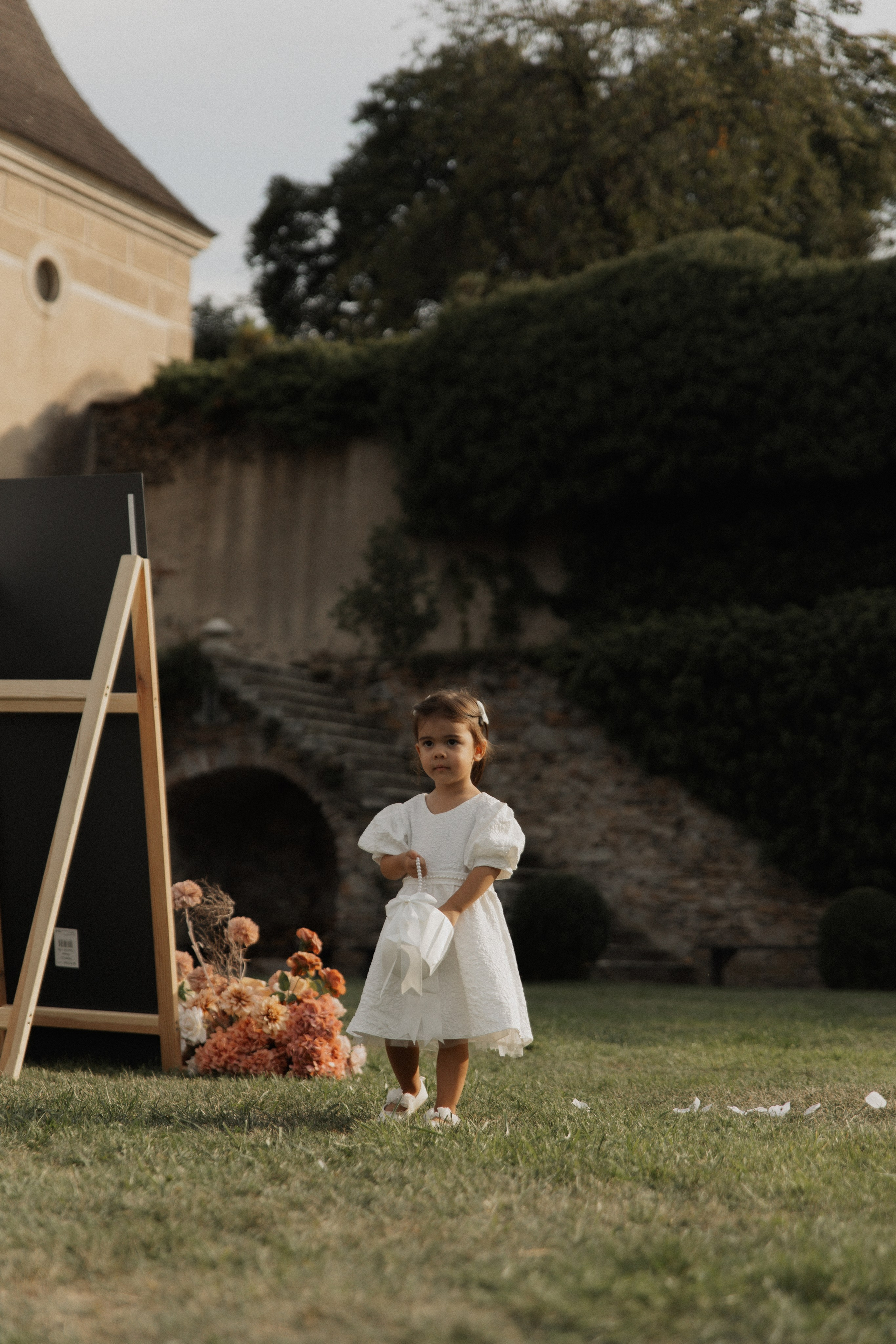 Elegant Castle Wedding in Austria | Alwin & Ruth’s Fairytale Celebration. Wedding photographer and videographer based in Timisoara, Romania