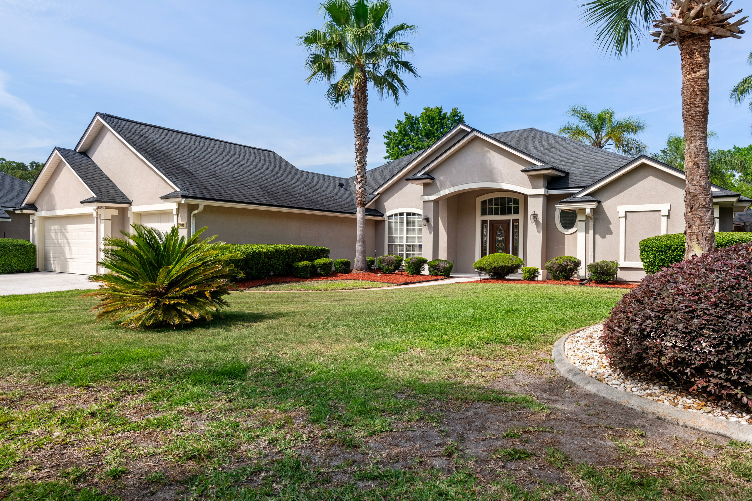 Green Grass // Jaxrealtyvisuals.com