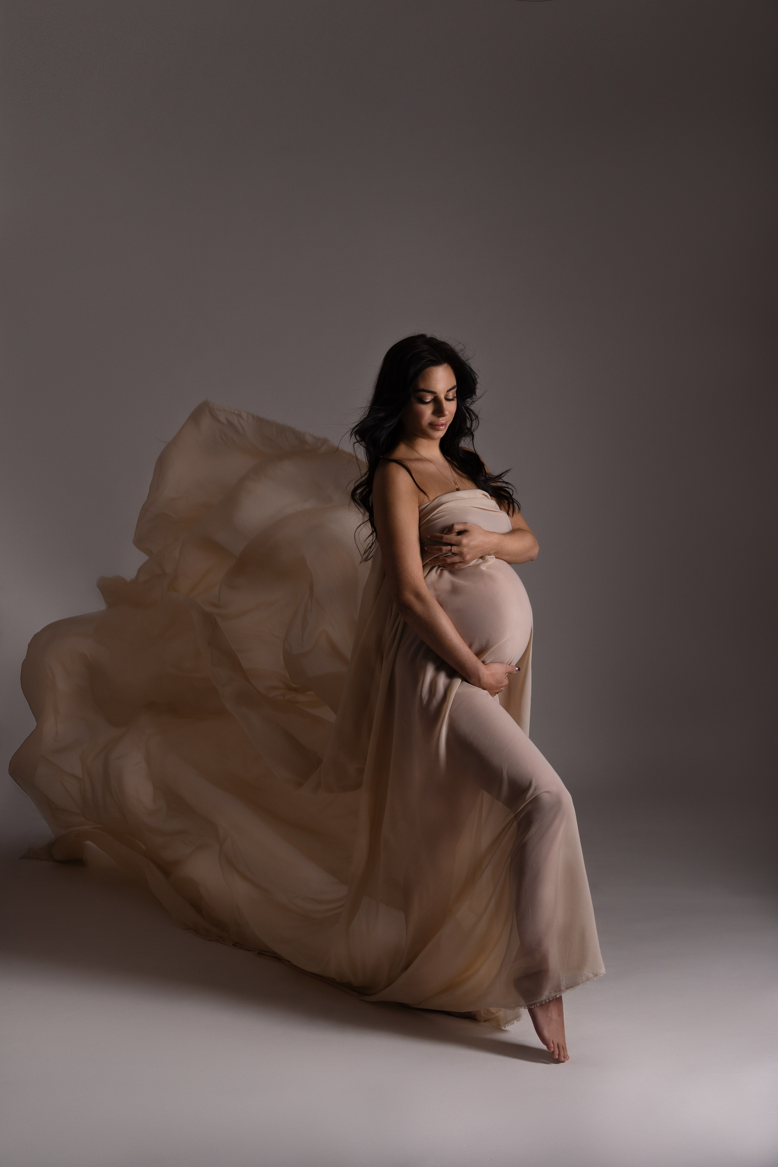 Sesja w stylu Vogue. Fotograf Łódź - sesja ciążowa, noworodkowa, dziecięca. Studio w Łodzi