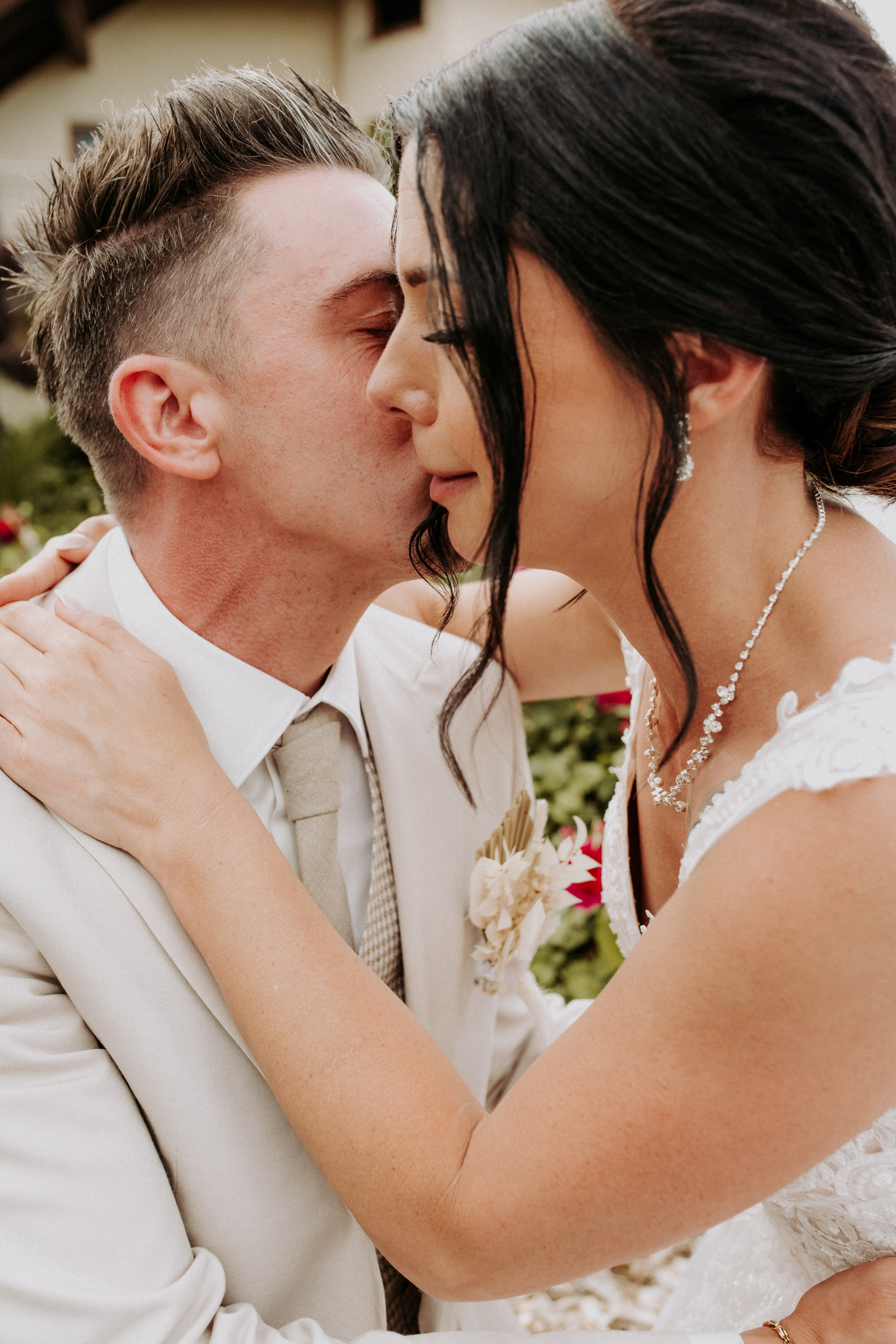 Hochzeit von Jenny & Basti – Emotionale Hochzeitsfotos | Hochzeitsfotograf Würzburg. Anna Saribekyan – Beste Hochzeitsfotografin in Würzburg, Top 10 in Deutschland