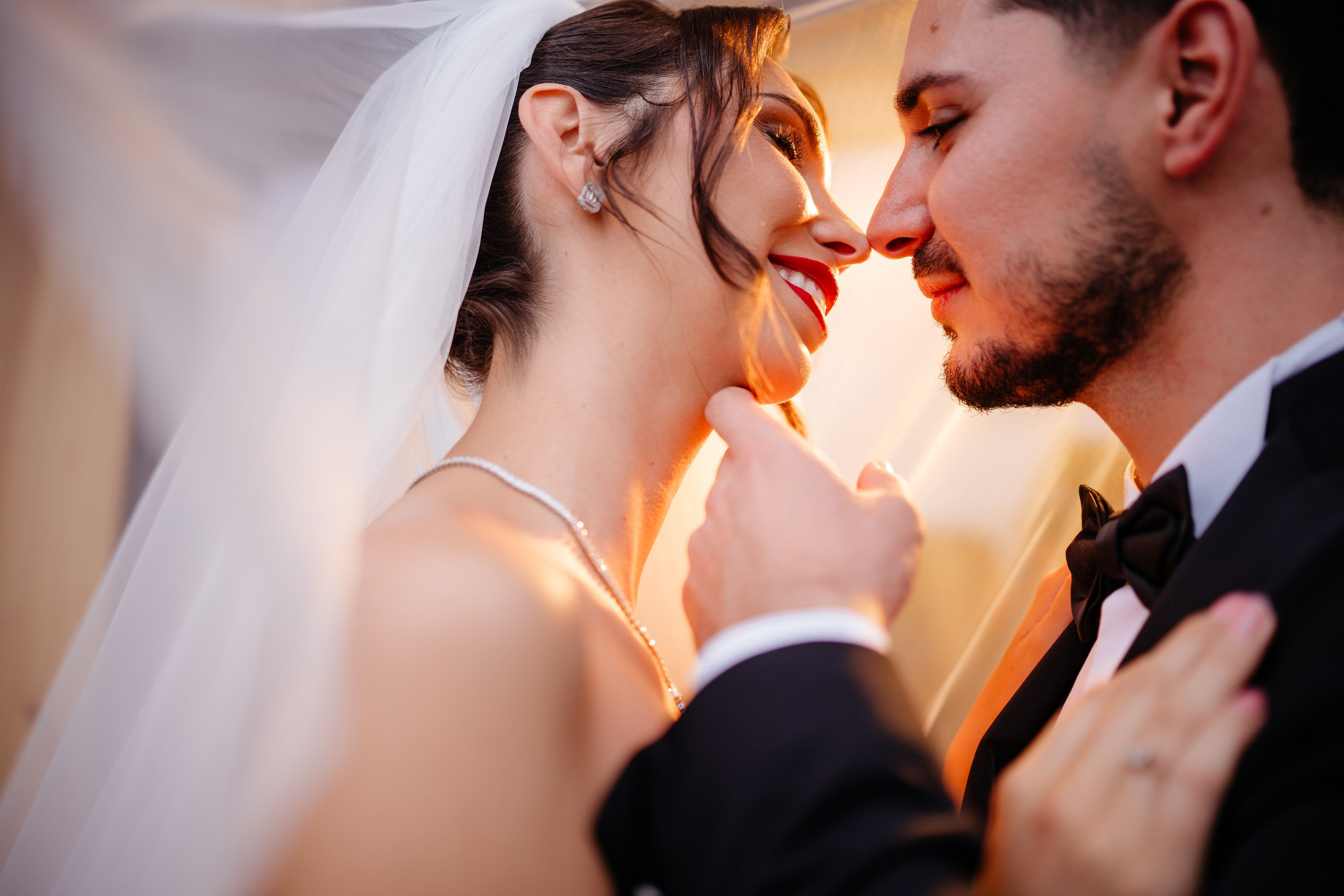 Povestea de nuntă a lui Anca și Dragoș în Bacău | Fotografie de Eveniment. Raw Studio. Fotograful tau de nunta!