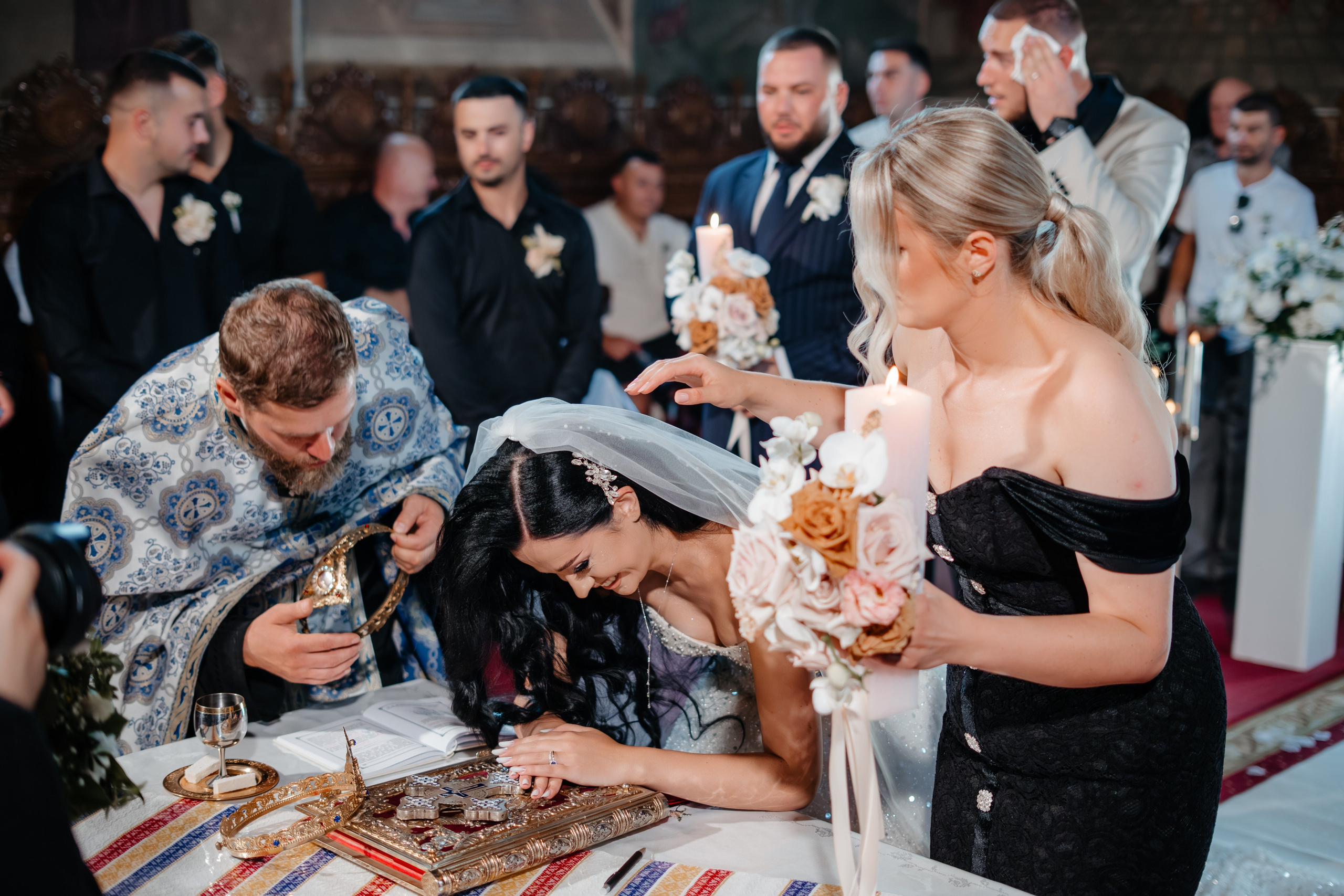 Catalina & Remus. Raw Studio. Fotograful tau de nunta!