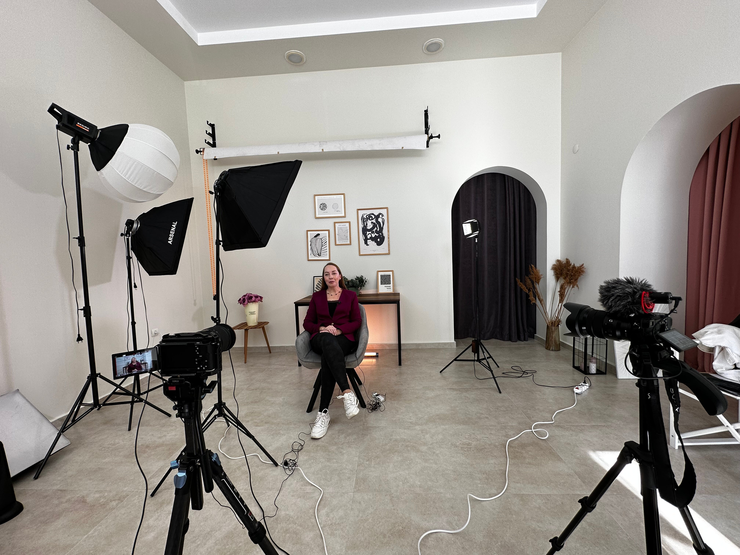 Interview & Talking Head