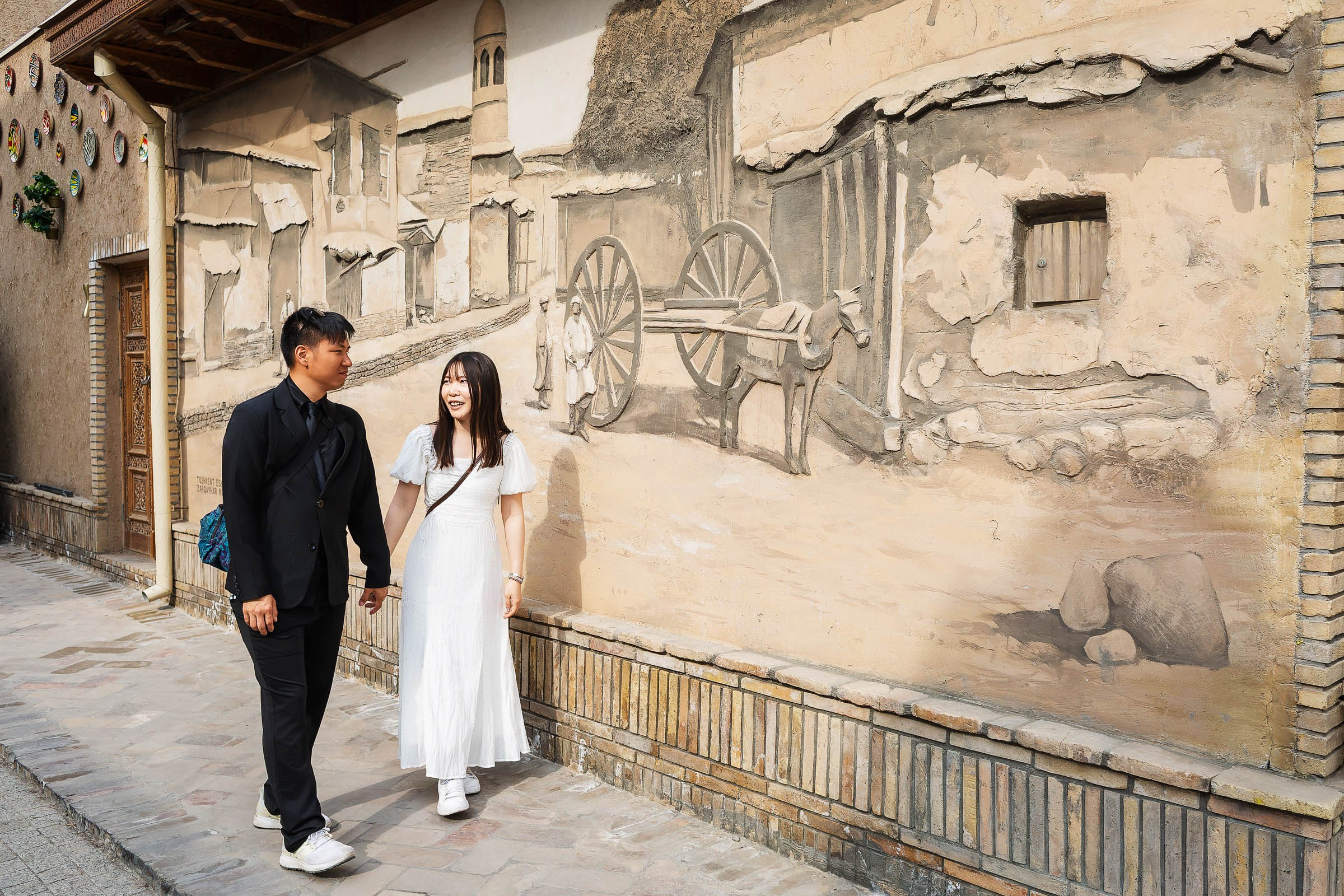 Если вы ищете свадебного или портретного фотографа в Ташкенте, я с радостью помогу сохранить самые важные моменты вашей жизни.