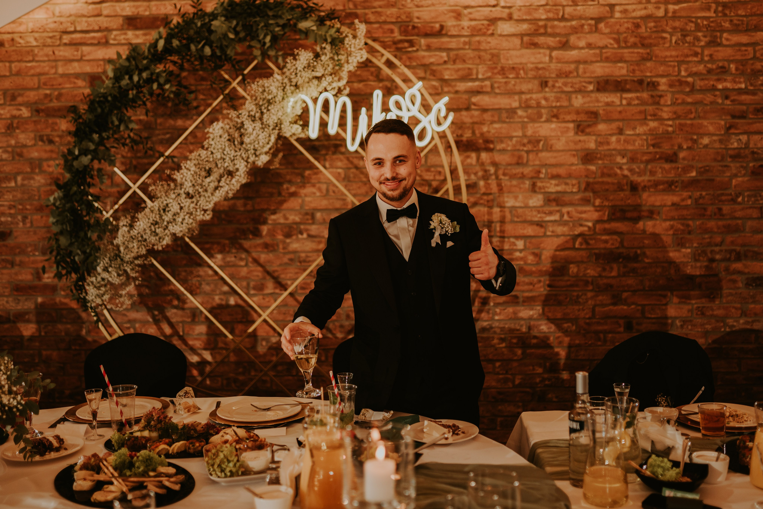 Trzy Drzewa: wspaniała uroczystość Wiktorii i Kamila. Karkowskafoto - fotografia miłości