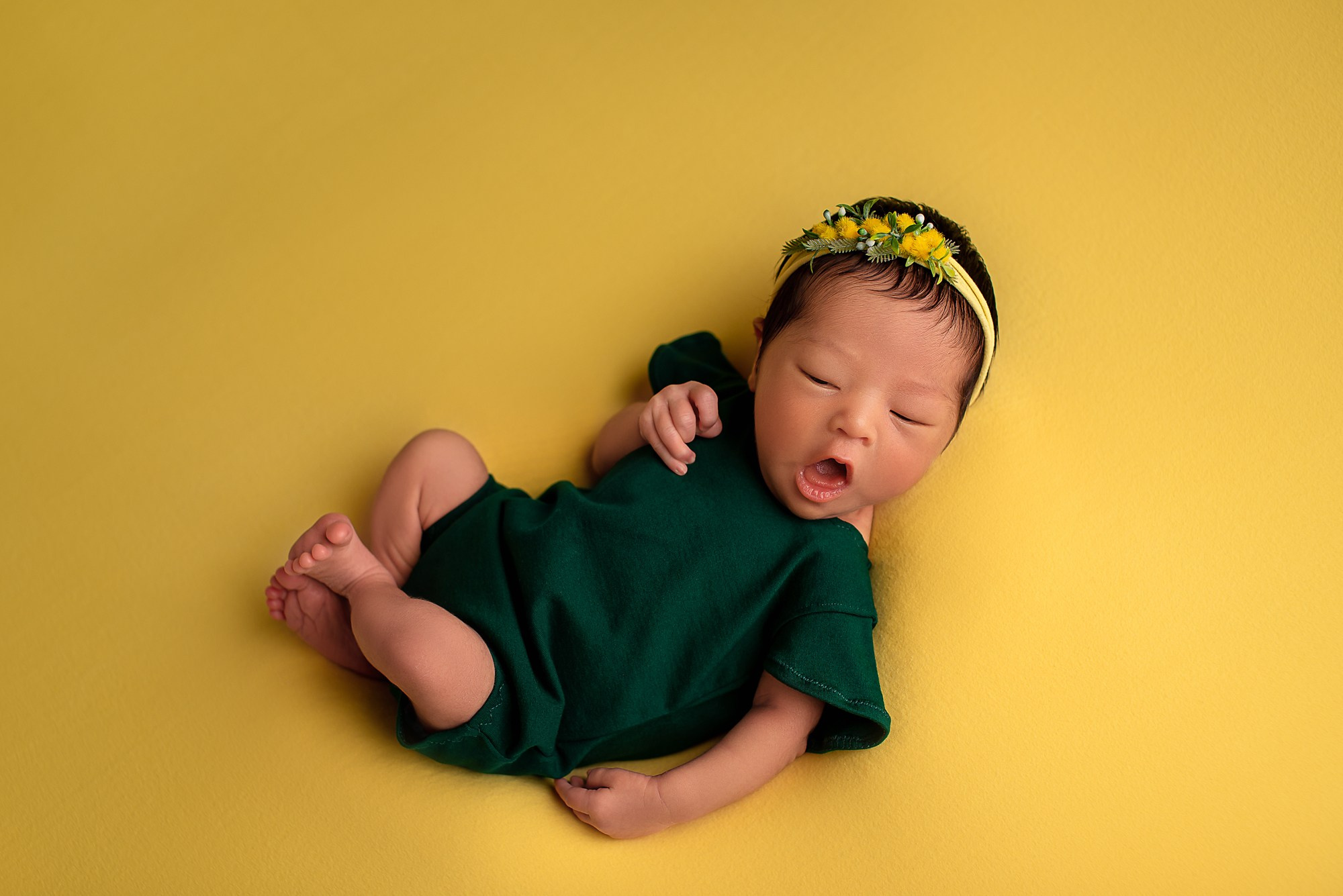 Neugeborenenfotos in Berlin – Studio oder bei Ihnen zu Hause