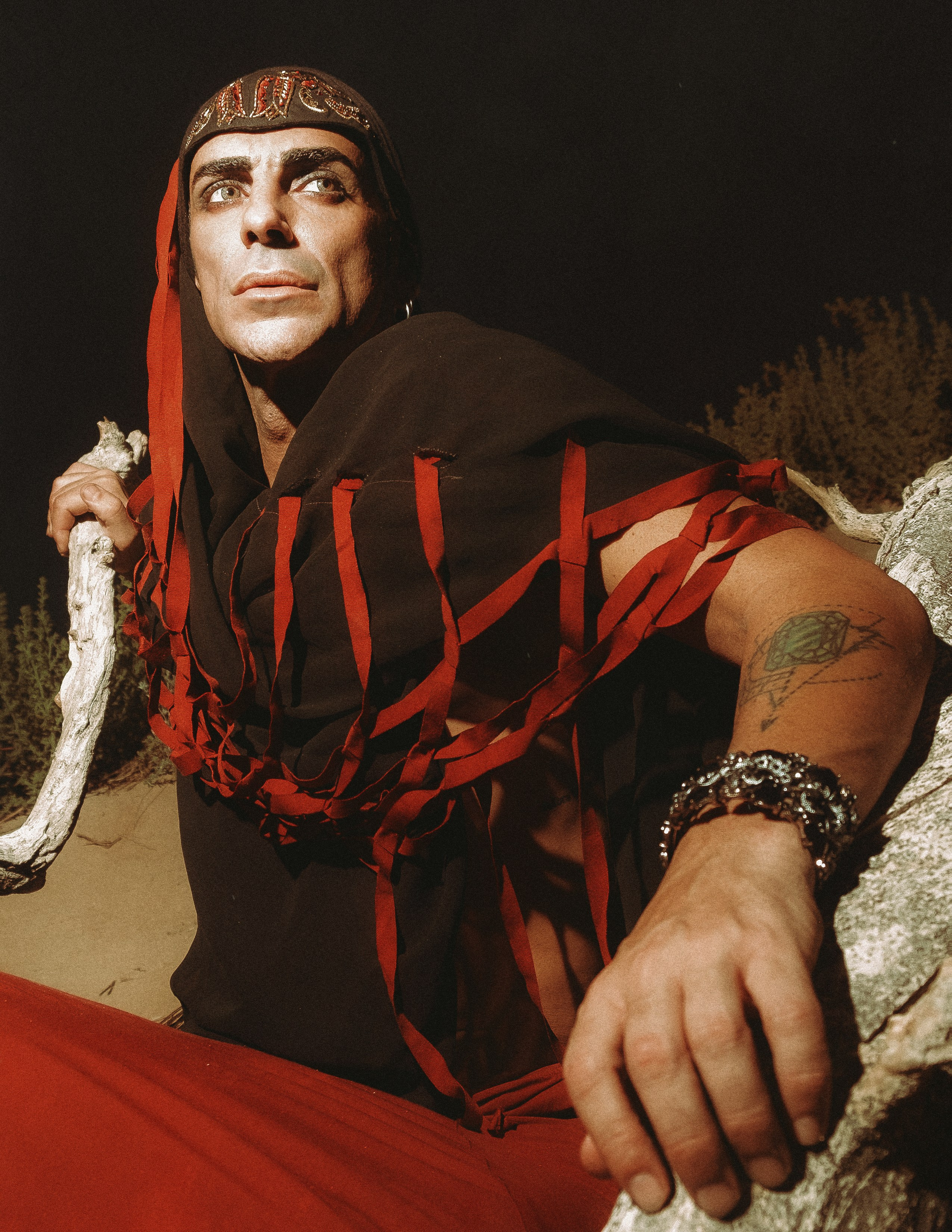 Портфолио-фотосессия в дюнах Аликанте — креативные образы и уникальные наряды от дизайнера — Фотограф Андрей Луковников