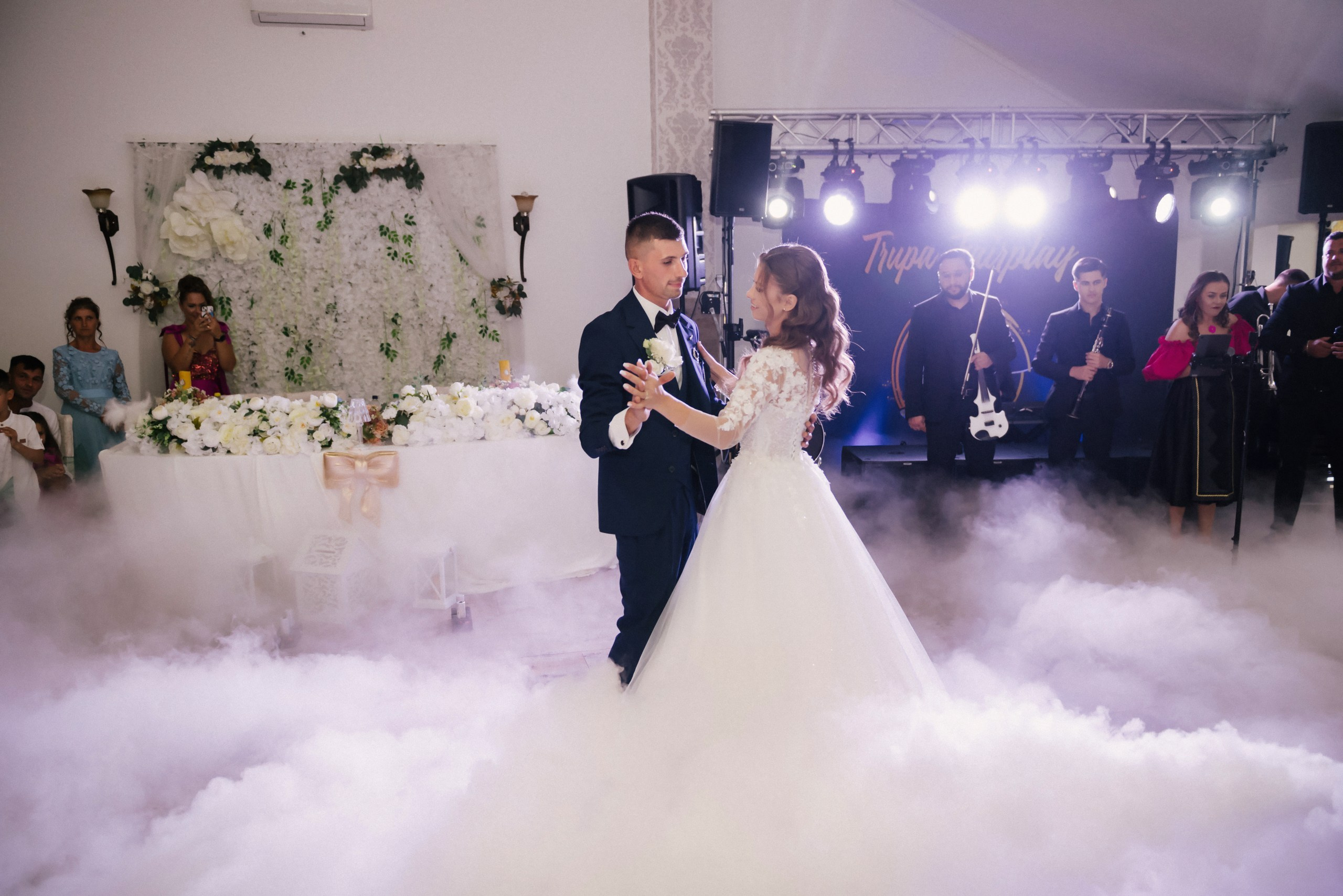 - nunta--fotograf-profesionist-botosani - fotografie-nunta-romantica - imagini-nunta-in-natura-alin-chirila-fotograf - fotografii-cuplu-indragostit-nunta-botosani - sedinta-foto-miri-andrei-iustina-alinofotostudio - amintiri-din-nunta-realizate-de-fotograf-profesionist - povestea-nuntii-andrei-si-iustina-in-imagini-alinofotostudio-fotograf evenimente- evenimente Botoșani -fotograf Suceava - fotograf Iași- servicii foto. servicii foto Botoșani. servicii foto video Botoșani. otograf-nunta-botosani-fotograf nunta. fotograf evenimente. fotograf nunta Botoșani. Alin chirila. Alin chirila fotograf. Alinofotostudio.- servicii foto. servicii foto Botoșani. servicii foto video Botoșani. fotograf nunta. fotograf evenimente. fotograf nunta Botoșani. Alin chirila. Alin chirila fotograf. Alinofotostudio.fotograf stare civilă,poze stare civilă,album foto stare civilă,servicii foto suceava,fotograf evenimente suceava,fotograf nuntă suceava,poze cununie civilă,ședință foto stare civilă,sesiune foto suceava,fotograf profesionist suceava,fotograf botosani,stare civila botosani,alinofotostudio,alin chirila fotograf.servicii foto. servicii foto Botoșani. servicii foto video Botoșani. fotograf nunta. fotograf evenimente. fotograf nunta Botoșani. Alin chirila. Alin chirila fotograf. Alinofotostudio.fotograf stare civilă,poze stare civilă,album foto stare civilă,servicii foto suceava,fotograf evenimente suceava,fotograf nuntă suceava,poze cununie civilă,ședință foto stare civilă,sesiune foto suceava,fotograf profesionist suceava,fotograf botosani,stare civila povestitor prin fotografiebotosani,alinofotostudio,alin chirila fotograf,servicii foto. servicii foto Botoșani. servicii foto video Botoșani. fotograf nunta. fotograf evenimente. fotograf nunta Botoșani. Alin chirila. Alin chirila fotograf. Alinofotostudio.fotograf stare civilă,poze stare civilă,album foto stare civilă,servicii foto suceava,fotograf evenimente suceava,fotograf nuntă suceava,poze cununie civilă,ședință foto stare civilă,sesiune foto suceava,fotograf profesionist suceava,fotograf botosani,stare civila botosani,alinofotostudio,alin chirila fotograf,cununie religioasă botoșani,andreea și neculai,capela militară botoșani,foto conacul zăicești,fotograf nuntă botoșani,fotograf cununie religioasă,foto evenimente botoșani,poze cununie capela militară,ședință foto zăicești,fotograf profesionist botoșaniMire și mireasă – Sergiu & Liliana – ziua nunții, 2024 - Emoții în ziua nunții – Sergiu și Liliana - Dansul mirilor – fotografie artistică nuntă 2024 - Sedinta foto romantică în natură – Sergiu & Liliana - Rochia de mireasă și detalii de nuntă elegan-Album de cununie civilă Florin și Anda – Fotografii profesionale realizate de Alin Chirilă în Botoșani -fotograf prin fotografie-Ședință foto Trash the Dress pe muntele Rarău cu Iulian și Iuliana – fotografie de cuplu, natură montană, emoție autentică surprinsă de Alin Chirilă, povestitor prin fotografie.- "Iulian și Iuliana pe crestele Rarăului – fotografie Trash the Dress în natură" - "Cuplu îmbrățișat la apus pe muntele Rarău – ședință foto după nuntă" - "Rochie de mireasă în vânt pe munte – Trash the Dress Rarău-1. Iulian și Iuliana pe muntele Rarău – ședință foto Trash the Dress în natură, cu peisaj montan spectaculos 2. Cuplu în îmbrățișare pe Rarău – emoție autentică surprinsă după nuntă 3. Rochie de mireasă în bătaia vântului – fotografie artistică Trash the Dress în munți 4. Mire și mireasă privind spre orizont – dragoste și libertate pe muntele Rarău 5. Iuliana zâmbind în rochia de mireasă – portret în natură, Trash the Dress 6. Iulian ținându-și mireasa de mână – ședință foto romantică pe munte 7. Detaliu cu rochia pe stâncă – estetică naturală Trash the Dress Rarău 8. Cuplu în mers pe poteca Rarăului – fotografie simbolică de după nuntă 9. Apus de soare pe Rarău în spatele mirilor – imagine de poveste Trash the Dress 10. Iulian și Iuliana râzând împreună – momente autentice surprinse de Alin Chirilă, povestitor prin fotografie-fotograf-nunta-cerbu-botosan trash-the-dress-botosani Alin Chirilă Fotograf – fotograf de nuntă Botoșani-fotograf nuntă Botoșani-fotograf nuntă Cerbu Botoșani-fotograf profesionist nuntă Botoșani-fotografie de nuntă Botoșani-fotograf evenimente Botoșani-fotograf nuntă Moldova-fotograf trash the dress Botoșani - fotograf pregătirea mirilor Botoșani -fotograf ceremonie religioasă nuntă-fotograf petrecere nuntă Botoșani- fotograf nuntă Botoșani pregătirea mirelui- pregătirea mirelui fotografie nuntă Cerbu Botoșani-fotograf nuntă Botoșani pregătirea miresei -mireasă pregătiri nuntă Cerbu Botoșani-fotograf nuntă Botoșani nașii mirilor-ceremonie religioasă nuntă Cerbu Botoșani-fotograf nuntă Botoșani ceremonie religioasă biserică-petrecere nuntă Cerbu Botoșani invitați dans-fotograf nuntă Botoșani petrecere restaurant-ședință foto trash the dress-fotograf trash the dress Botoșani ședință foto după nuntă-Fotograf nuntă Botoșani – galerie foto reală de la evenimente