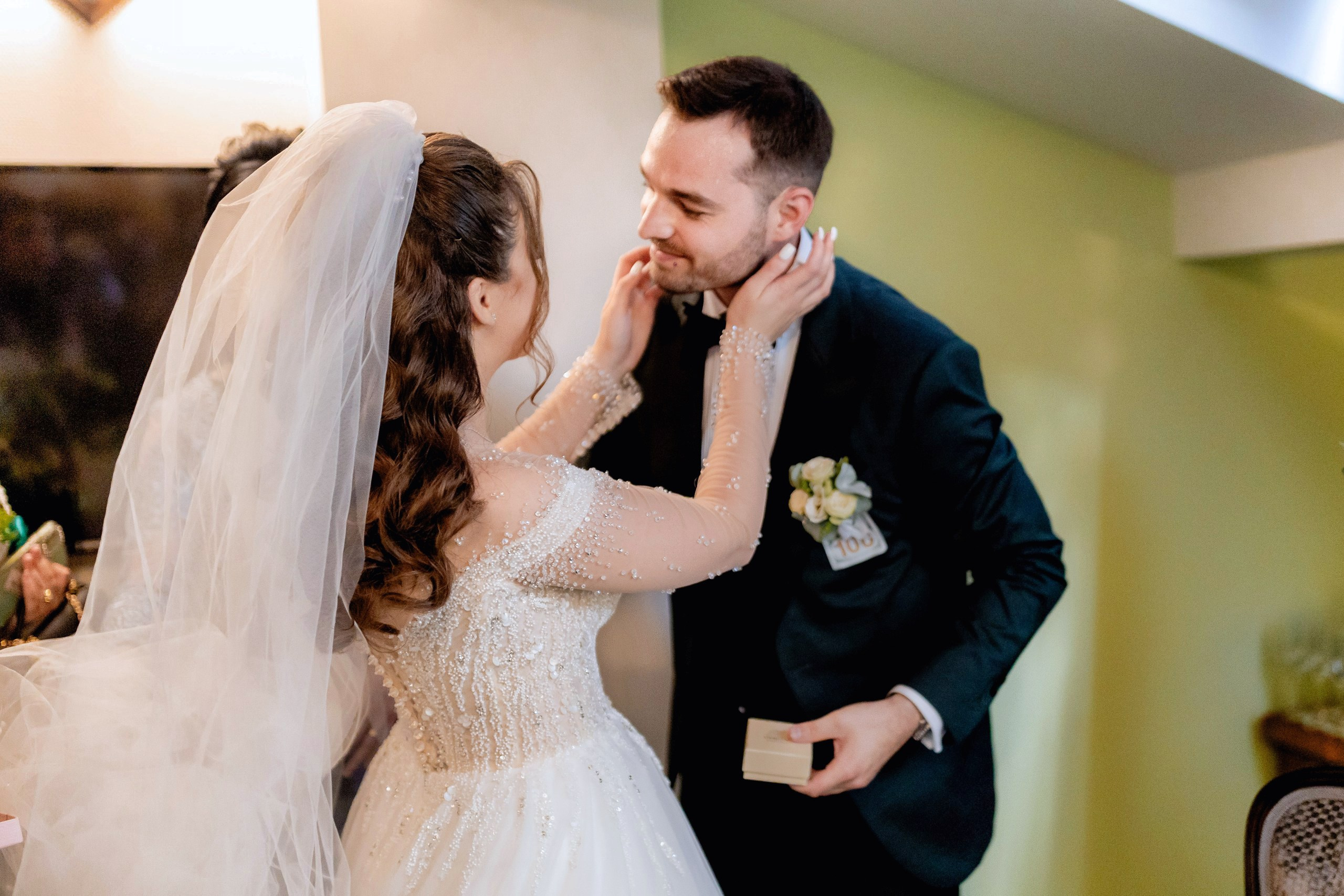 - nunta--fotograf-profesionist-botosani - fotografie-nunta-romantica - imagini-nunta-in-natura-alin-chirila-fotograf - fotografii-cuplu-indragostit-nunta-botosani - sedinta-foto-miri-andrei-iustina-alinofotostudio - amintiri-din-nunta-realizate-de-fotograf-profesionist - povestea-nuntii-andrei-si-iustina-in-imagini-alinofotostudio-fotograf evenimente- evenimente Botoșani -fotograf Suceava - fotograf Iași- servicii foto. servicii foto Botoșani. servicii foto video Botoșani. fotograf nunta. fotograf evenimente. fotograf nunta Botoșani. Alin chirila. Alin chirila fotograf. Alinofotostudio.- servicii foto. servicii foto Botoșani. servicii foto video Botoșani. fotograf nunta. fotograf evenimente. fotograf nunta Botoșani. Alin chirila. Alin chirila fotograf. Alinofotostudio.fotograf stare civilă,poze stare civilă,album foto stare civilă,servicii foto suceava,fotograf evenimente suceava,fotograf nuntă suceava,poze cununie civilă,ședință foto stare civilă,sesiune foto suceava,fotograf profesionist suceava,fotograf botosani,stare civila botosani,alinofotostudio,alin chirila fotograf.servicii foto. servicii foto Botoșani. servicii foto video Botoșani. fotograf nunta. fotograf evenimente. fotograf nunta Botoșani. Alin chirila. Alin chirila fotograf. Alinofotostudio.fotograf stare civilă,poze stare civilă,album foto stare civilă,servicii foto suceava,fotograf evenimente suceava,fotograf nuntă suceava,poze cununie civilă,ședință foto stare civilă,sesiune foto suceava,fotograf profesionist suceava,fotograf botosani,stare civila povestitor prin fotografiebotosani,alinofotostudio,alin chirila fotograf,servicii foto. servicii foto Botoșani. servicii foto video Botoșani. fotograf nunta. fotograf evenimente. fotograf nunta Botoșani. Alin chirila. Alin chirila fotograf. Alinofotostudio.fotograf stare civilă,poze stare civilă,album foto stare civilă,servicii foto suceava,fotograf evenimente suceava,fotograf nuntă suceava,poze cununie civilă,ședință foto stare civilă,sesiune foto suceava,fotograf profesionist suceava,fotograf botosani,stare civila botosani,alinofotostudio,alin chirila fotograf,cununie religioasă botoșani,andreea și neculai,capela militară botoșani,foto conacul zăicești,fotograf nuntă botoșani,fotograf cununie religioasă,foto evenimente botoșani,poze cununie capela militară,ședință foto zăicești,fotograf profesionist botoșaniMire și mireasă – Sergiu & Liliana – ziua nunții, 2024 - Emoții în ziua nunții – Sergiu și Liliana - Dansul mirilor – fotografie artistică nuntă 2024 - Sedinta foto romantică în natură – Sergiu & Liliana - Rochia de mireasă și detalii de nuntă elegan-Album de cununie civilă Florin și Anda – Fotografii profesionale realizate de Alin Chirilă în Botoșani -fotograf prin fotografie-Ședință foto Trash the Dress pe muntele Rarău cu Iulian și Iuliana – fotografie de cuplu, natură montană, emoție autentică surprinsă de Alin Chirilă, povestitor prin fotografie.- "Iulian și Iuliana pe crestele Rarăului – fotografie Trash the Dress în natură" - "Cuplu îmbrățișat la apus pe muntele Rarău – ședință foto după nuntă" - "Rochie de mireasă în vânt pe munte – Trash the Dress Rarău-1. Iulian și Iuliana pe muntele Rarău – ședință foto Trash the Dress în natură, cu peisaj montan spectaculos 2. Cuplu în îmbrățișare pe Rarău – emoție autentică surprinsă după nuntă 3. Rochie de mireasă în bătaia vântului – fotografie artistică Trash the Dress în munți 4. Mire și mireasă privind spre orizont – dragoste și libertate pe muntele Rarău 5. Iuliana zâmbind în rochia de mireasă – portret în natură, Trash the Dress 6. Iulian ținându-și mireasa de mână – ședință foto romantică pe munte 7. Detaliu cu rochia pe stâncă – estetică naturală Trash the Dress Rarău 8. Cuplu în mers pe poteca Rarăului – fotografie simbolică de după nuntă 9. Apus de soare pe Rarău în spatele mirilor – imagine de poveste Trash the Dress 10. Iulian și Iuliana râzând împreună – momente autentice surprinse de Alin Chirilă, povestitor prin fotografie