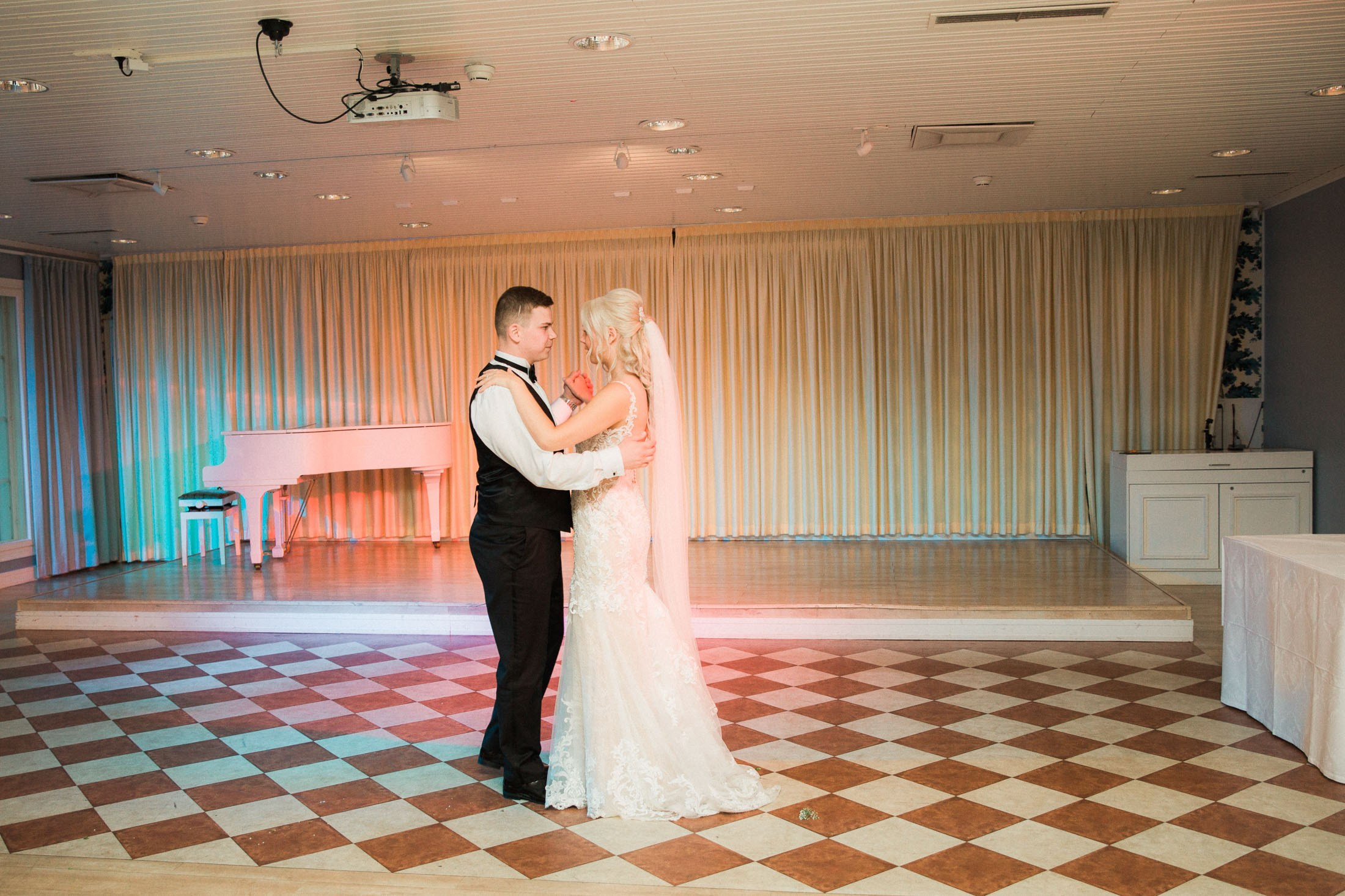 Hääkuvaaja Porvoo | Hääkuvaus Villa Haikko