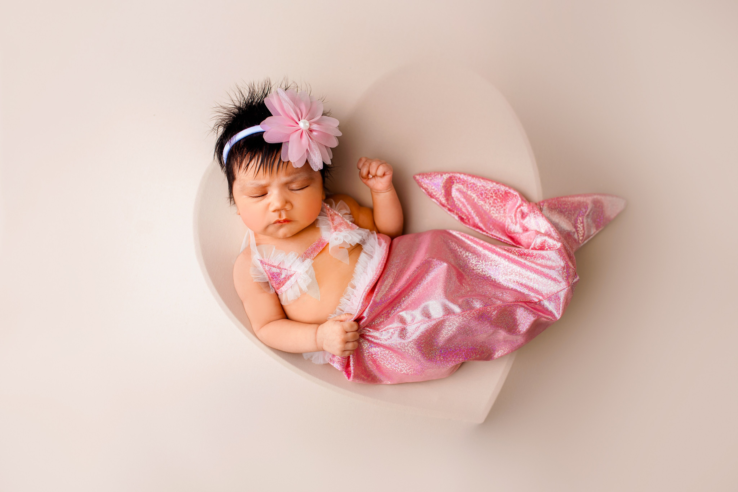 Newborn Photographer in Prague Yana Stelmakh