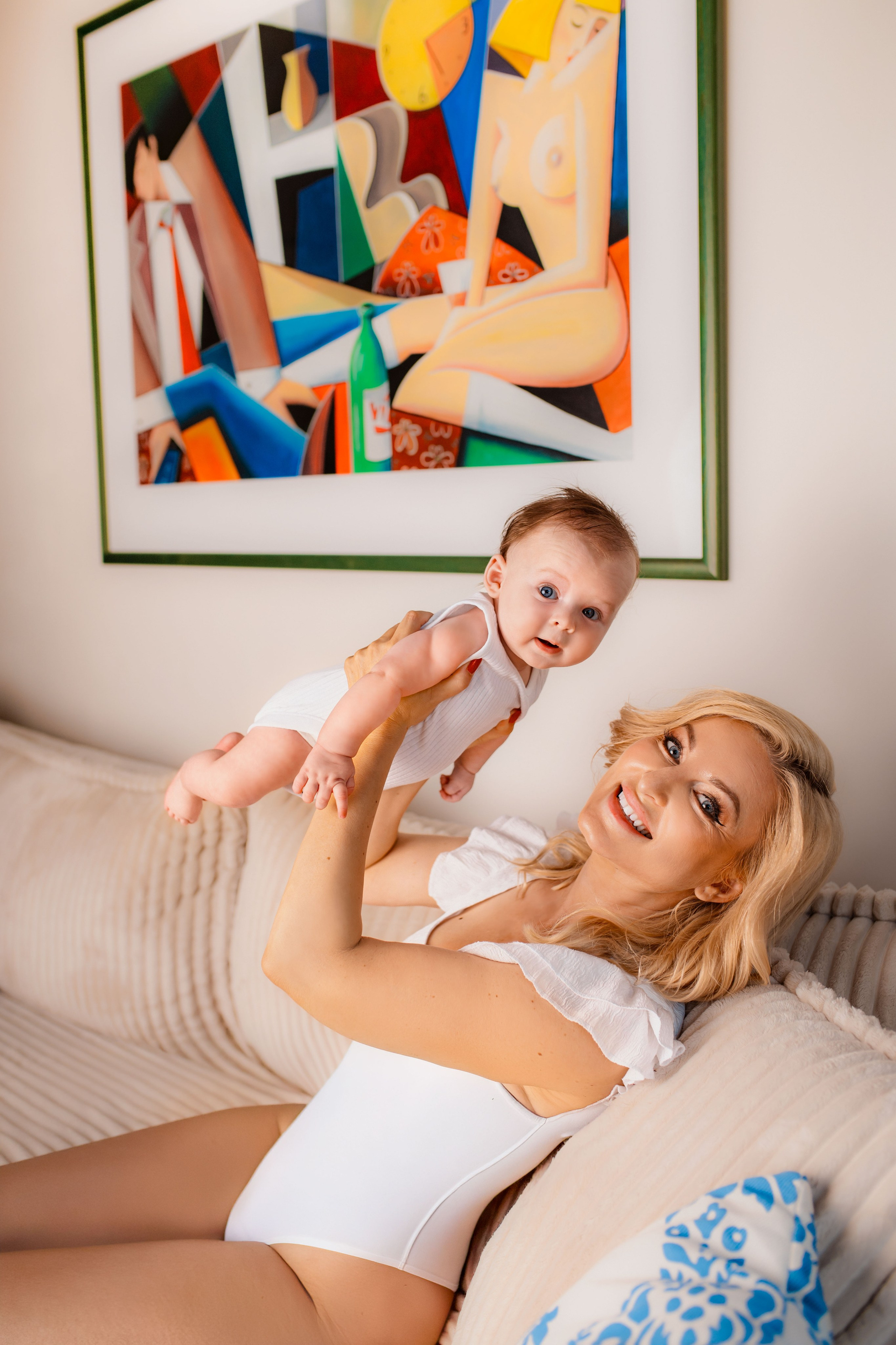 Newborn Photography at Home in Prague | Yana Stelmakh