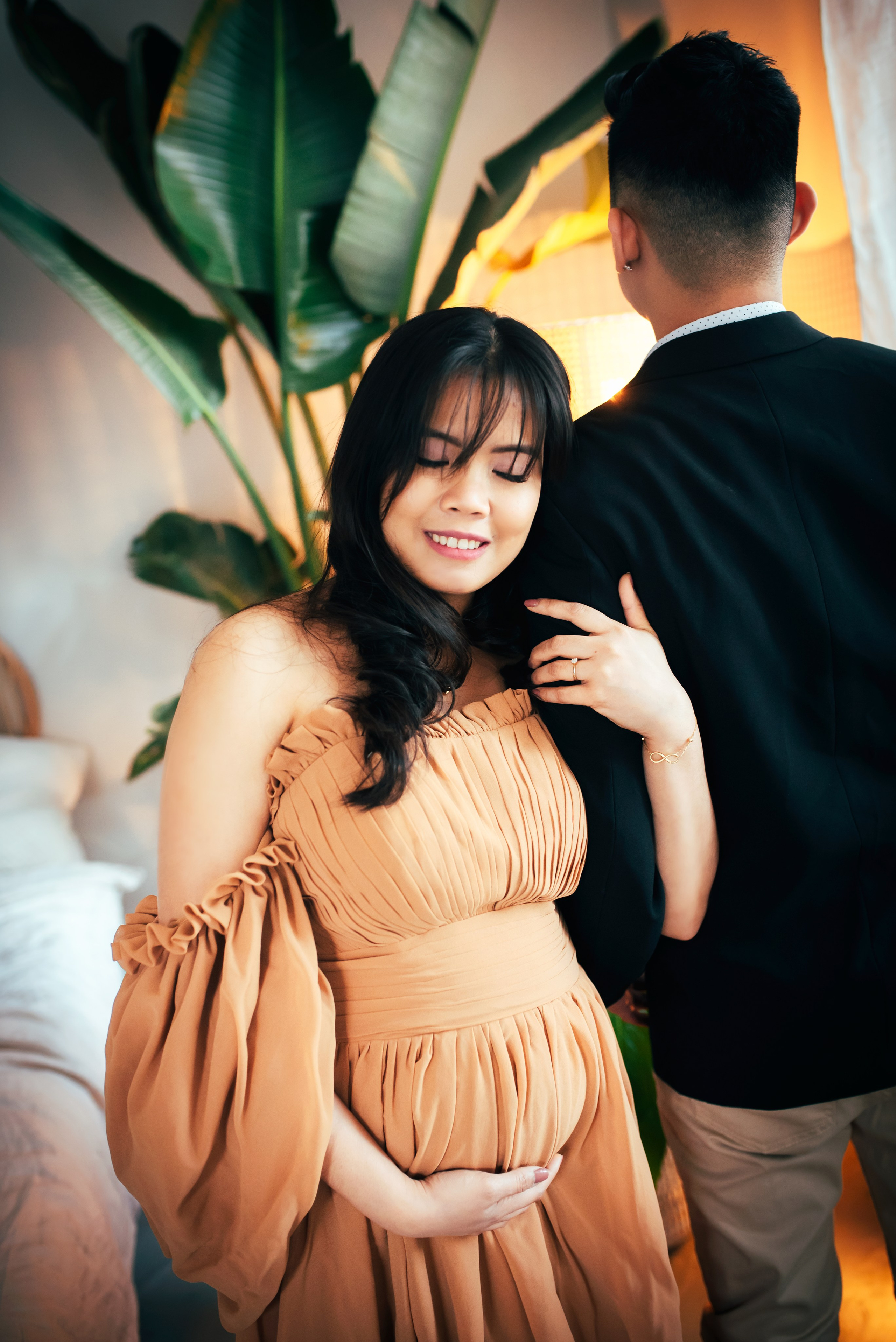Maternity Photographer in Prague | Yana Stelmakh