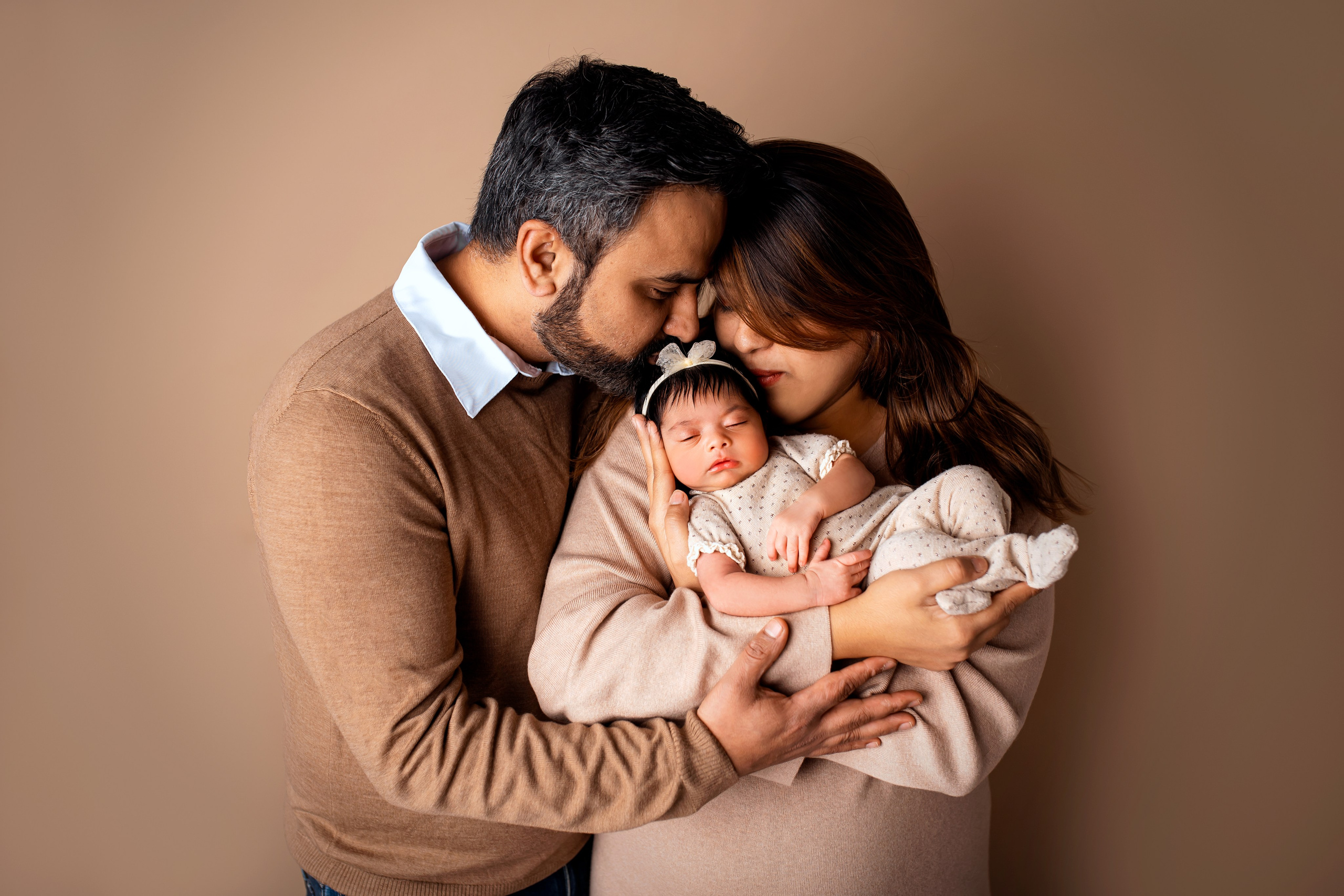 Newborn Photographer in Prague Yana Stelmakh