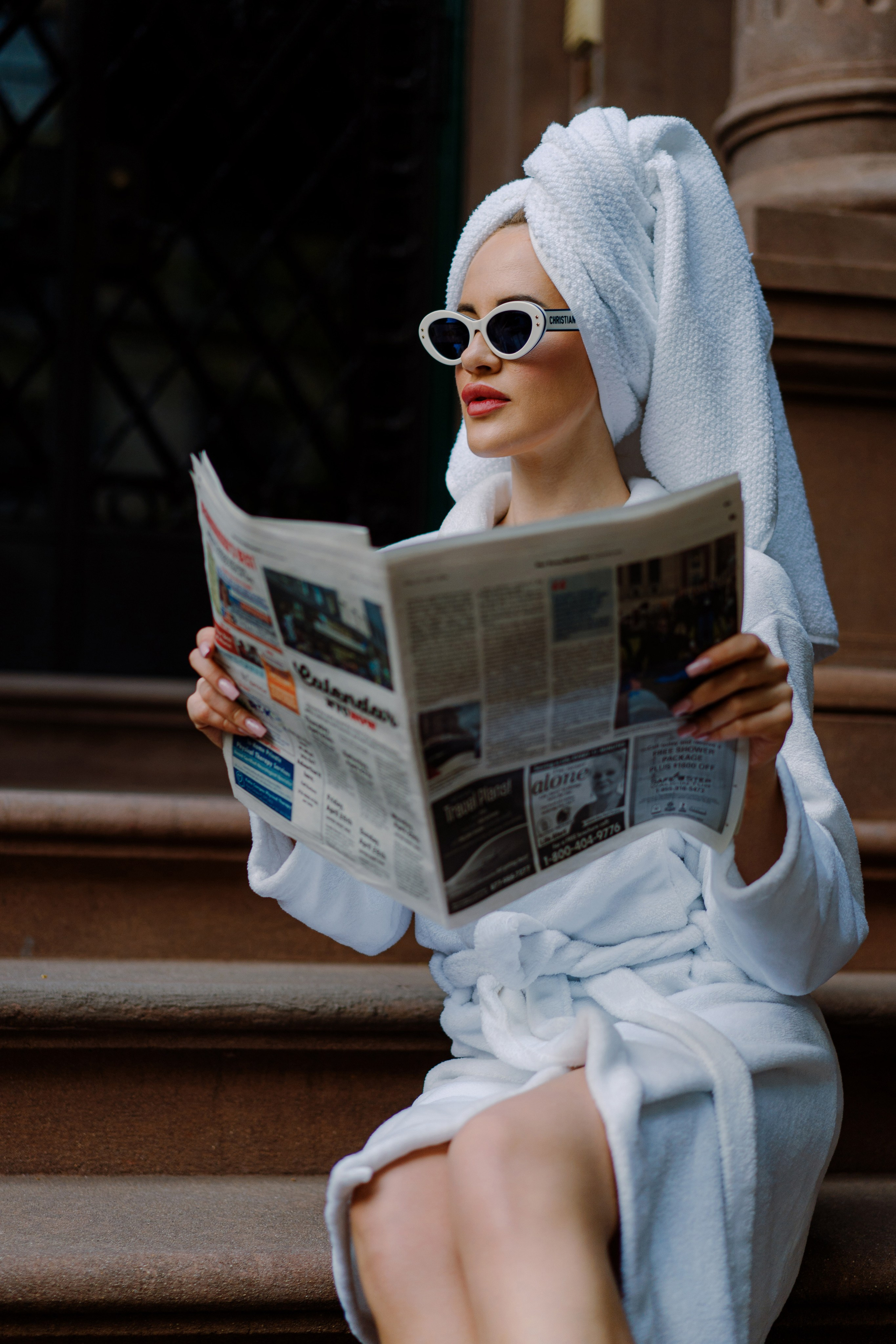 Luxury Morning Robe Photography NYC | Upper East Side Portrait Sessions. Videographer and photographer in New York // MAKAROV.VIDEO