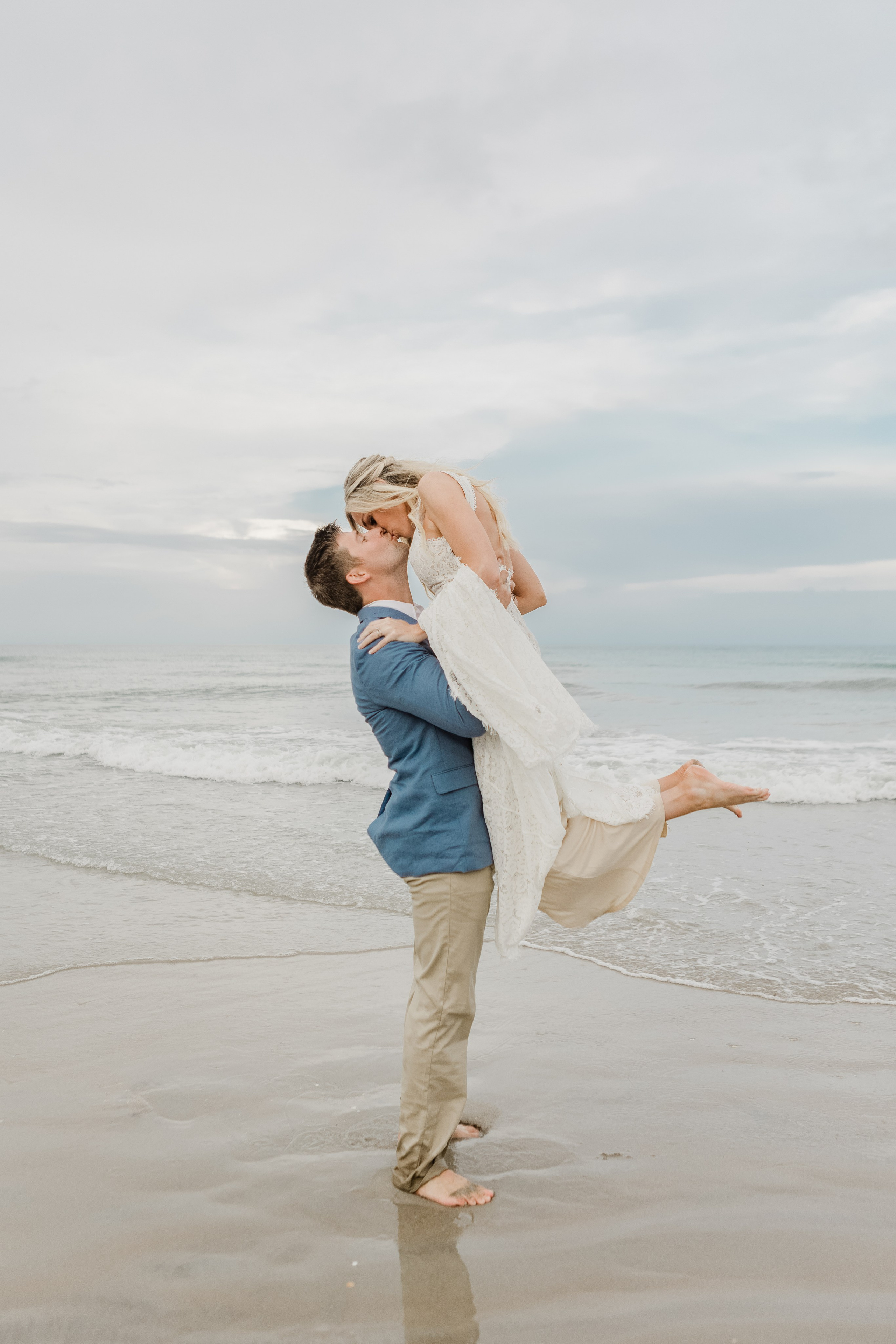 My name is Kate and I am family and wedding photographer