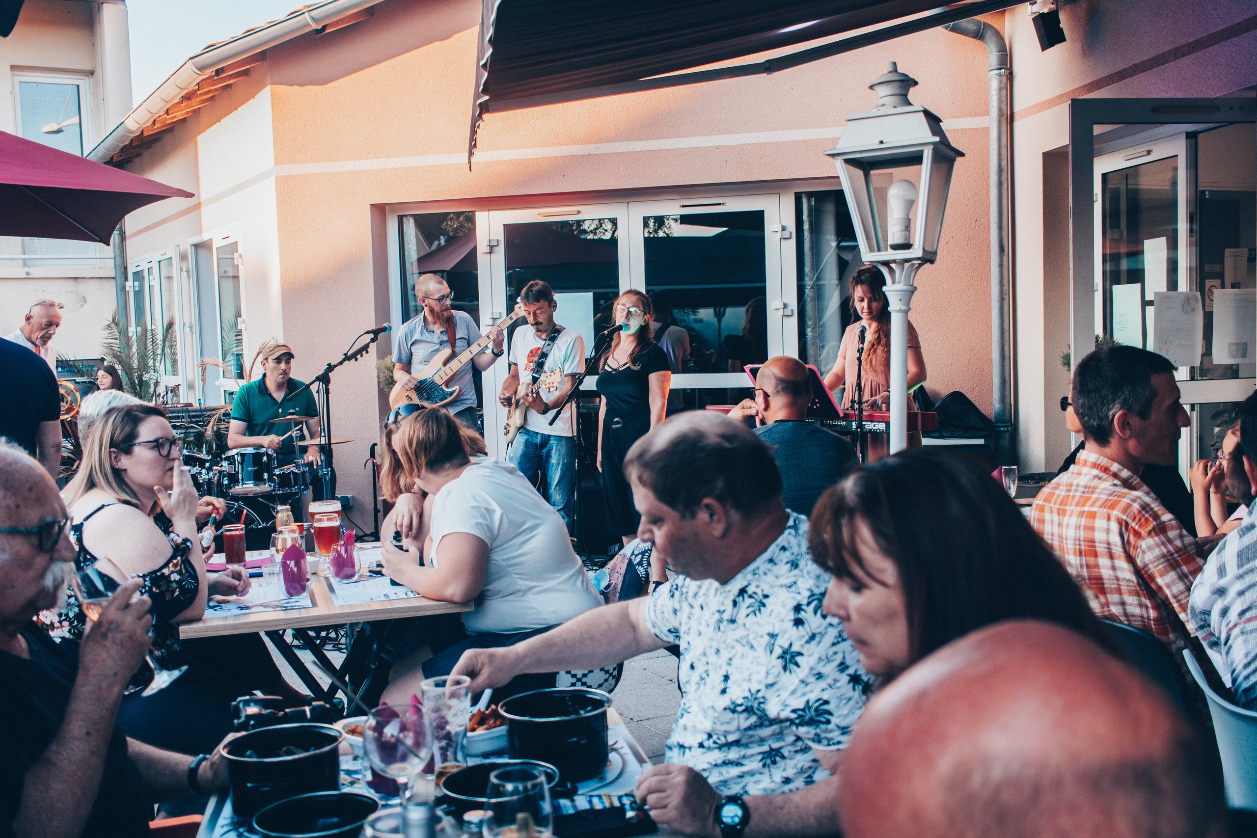 Cordon Musical. Photographe professionnelle à Poitiers, Tours et Châtellerault | Studio photo entre Poitiers et Tours – portraits, familles, entreprises, ma