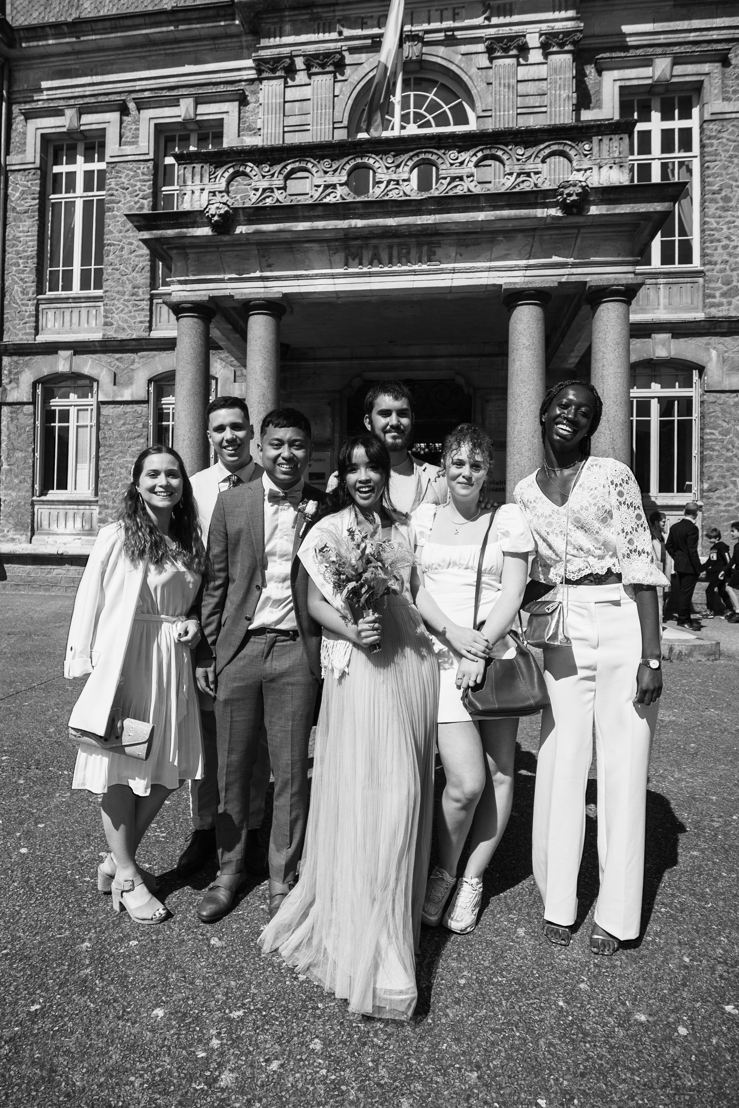 Mariage de Ny & Hasina vue la Loire. Photographe professionnelle à Poitiers, Tours et Châtellerault | Studio photo entre Poitiers et Tours – portraits, familles, entreprises, ma