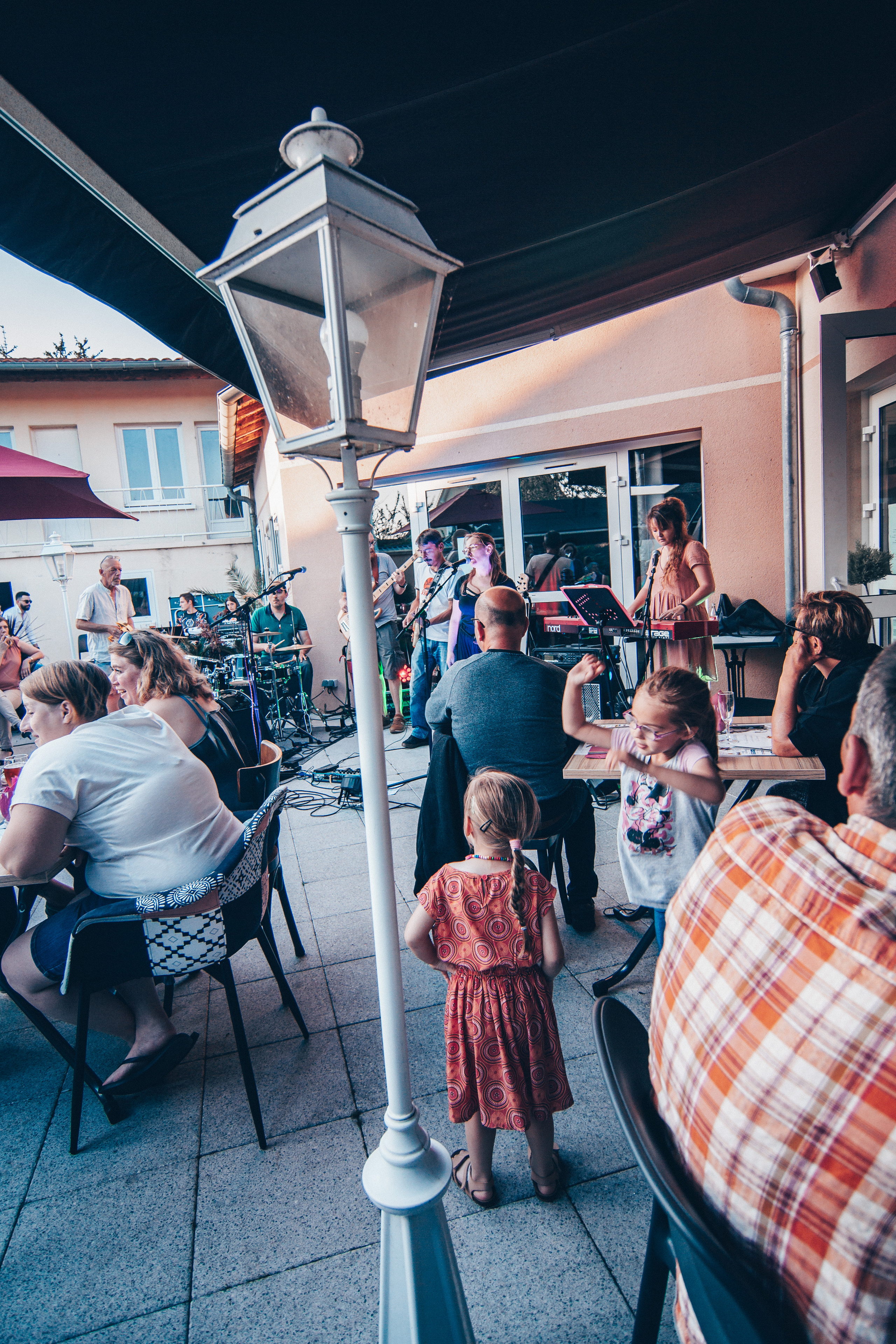Cordon Musical. Photographe professionnelle à Poitiers, Tours et Châtellerault | Studio photo entre Poitiers et Tours – portraits, familles, entreprises, ma