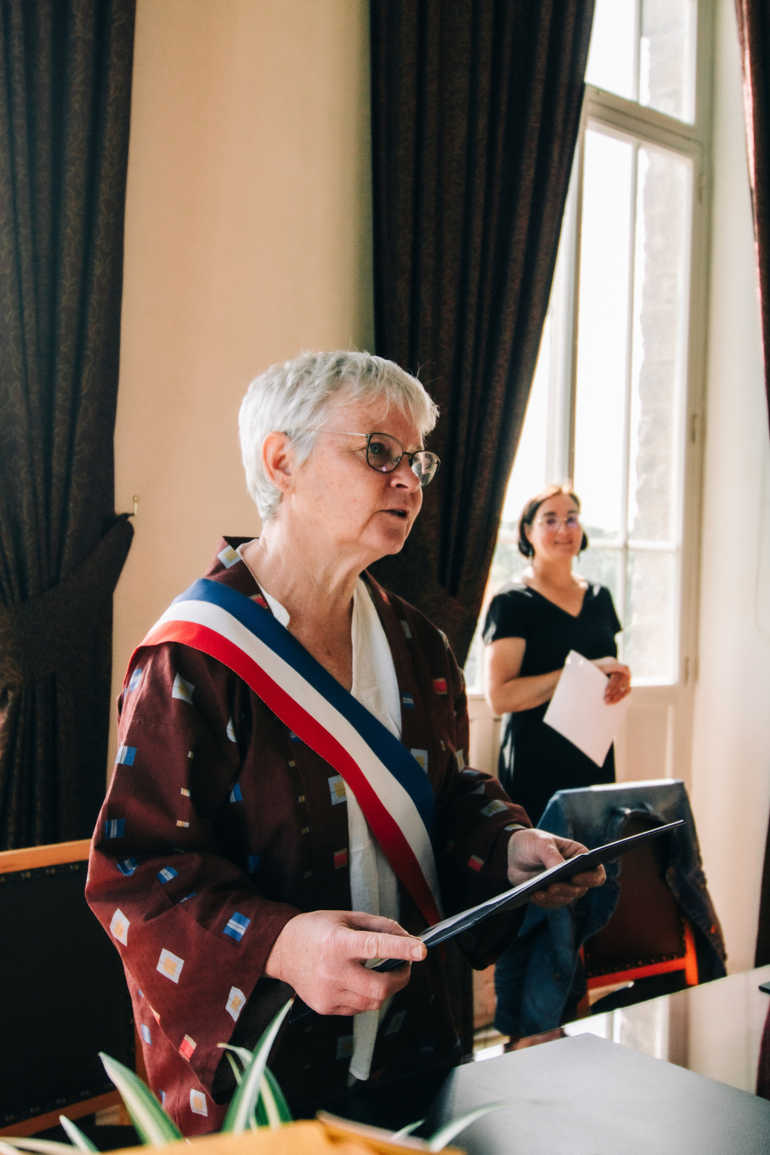 Mariage de Ny & Hasina vue la Loire. Photographe professionnelle à Poitiers, Tours et Châtellerault | Studio photo entre Poitiers et Tours – portraits, familles, entreprises, ma
