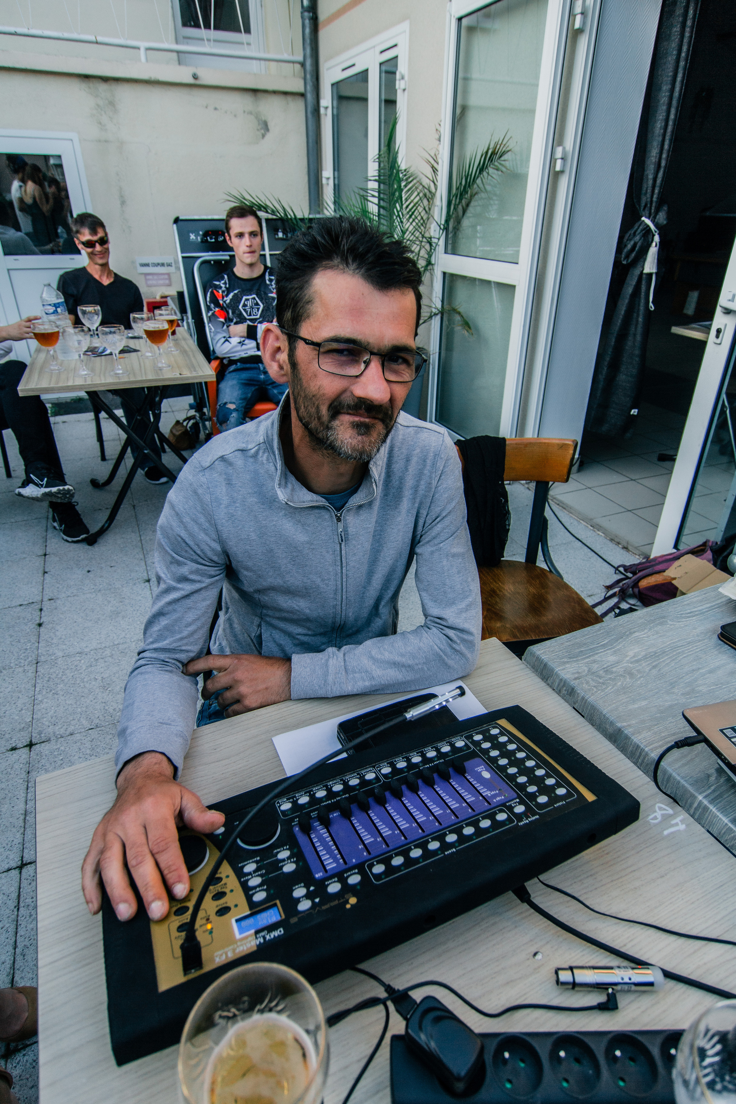 Cordon Musical. Photographe professionnelle à Poitiers, Tours et Châtellerault | Studio photo entre Poitiers et Tours – portraits, familles, entreprises, ma