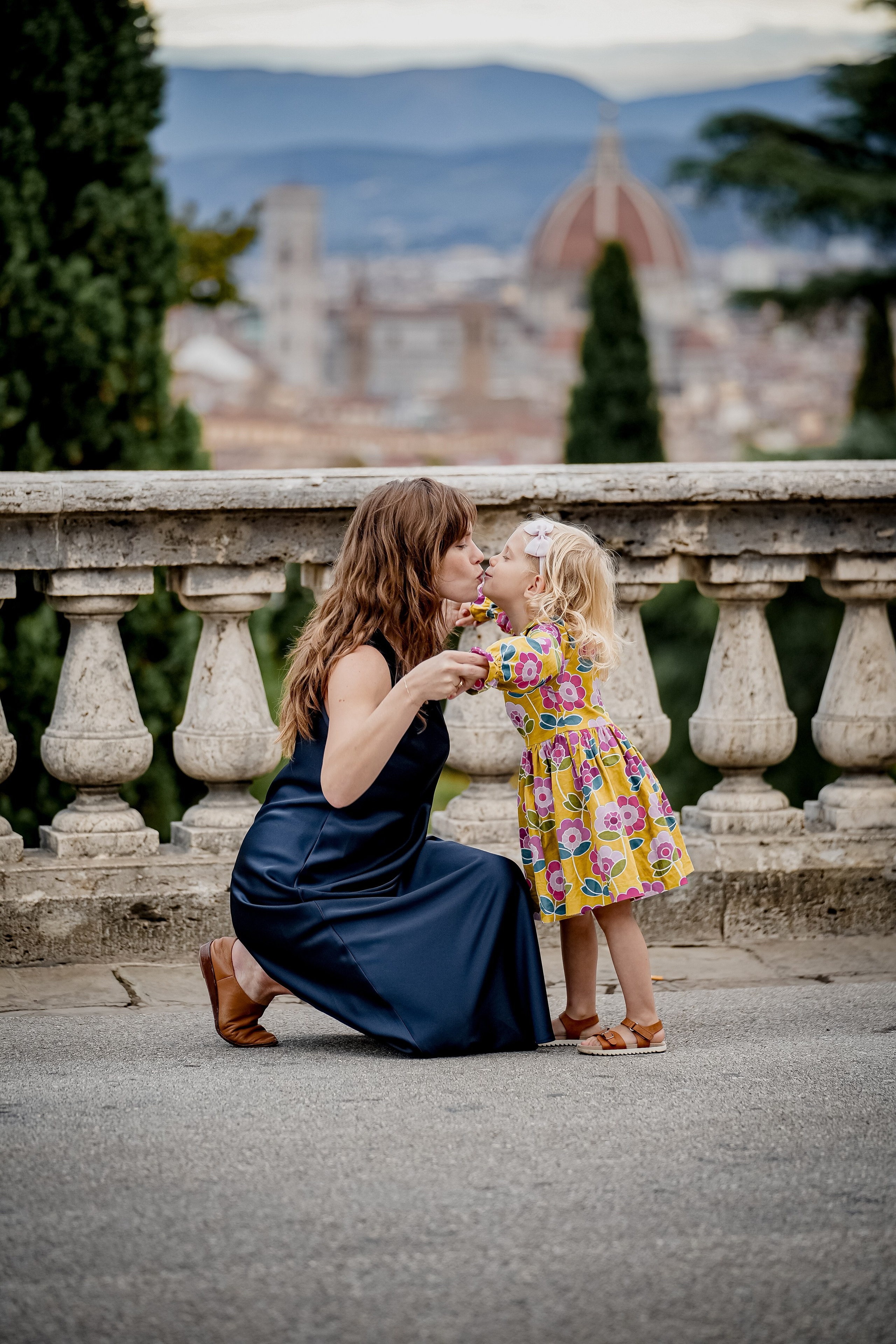 Family Photoshoot. Wedding Photographer in Italy